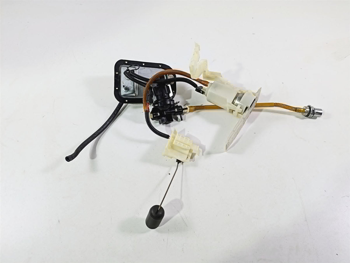 2014 Harley FLS Softail Slim Fuel Gas Petrol Pump - Tested 75252-11A 75284-08A {{ shop.shopifyCountryName }} - Mototech271