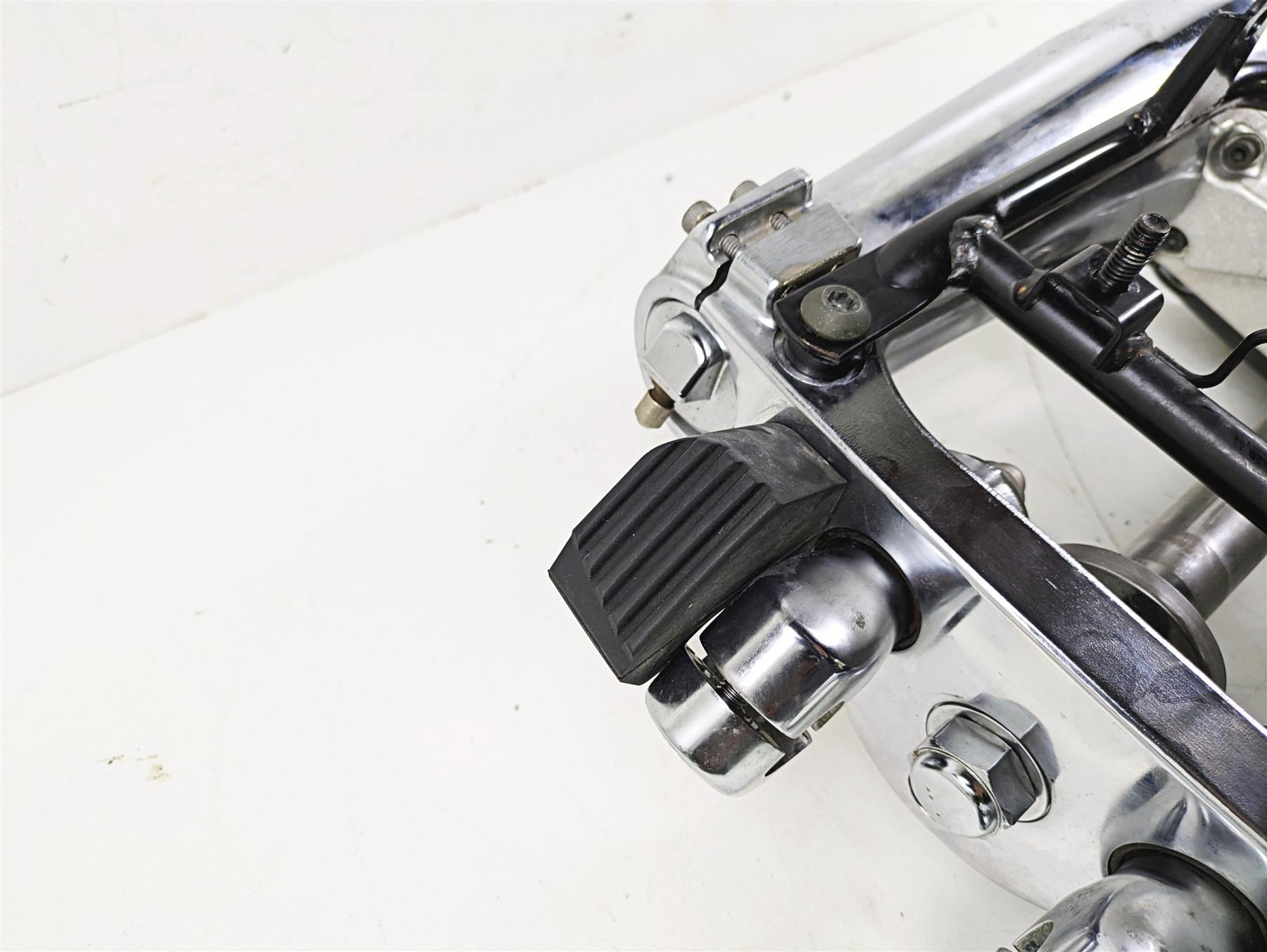 2004 Yamaha XVZ1300 Royal Star Front Fork Triple Tree Covers Set 4XY-23102-10-00 {{ shop.shopifyCountryName }} - Mototech271