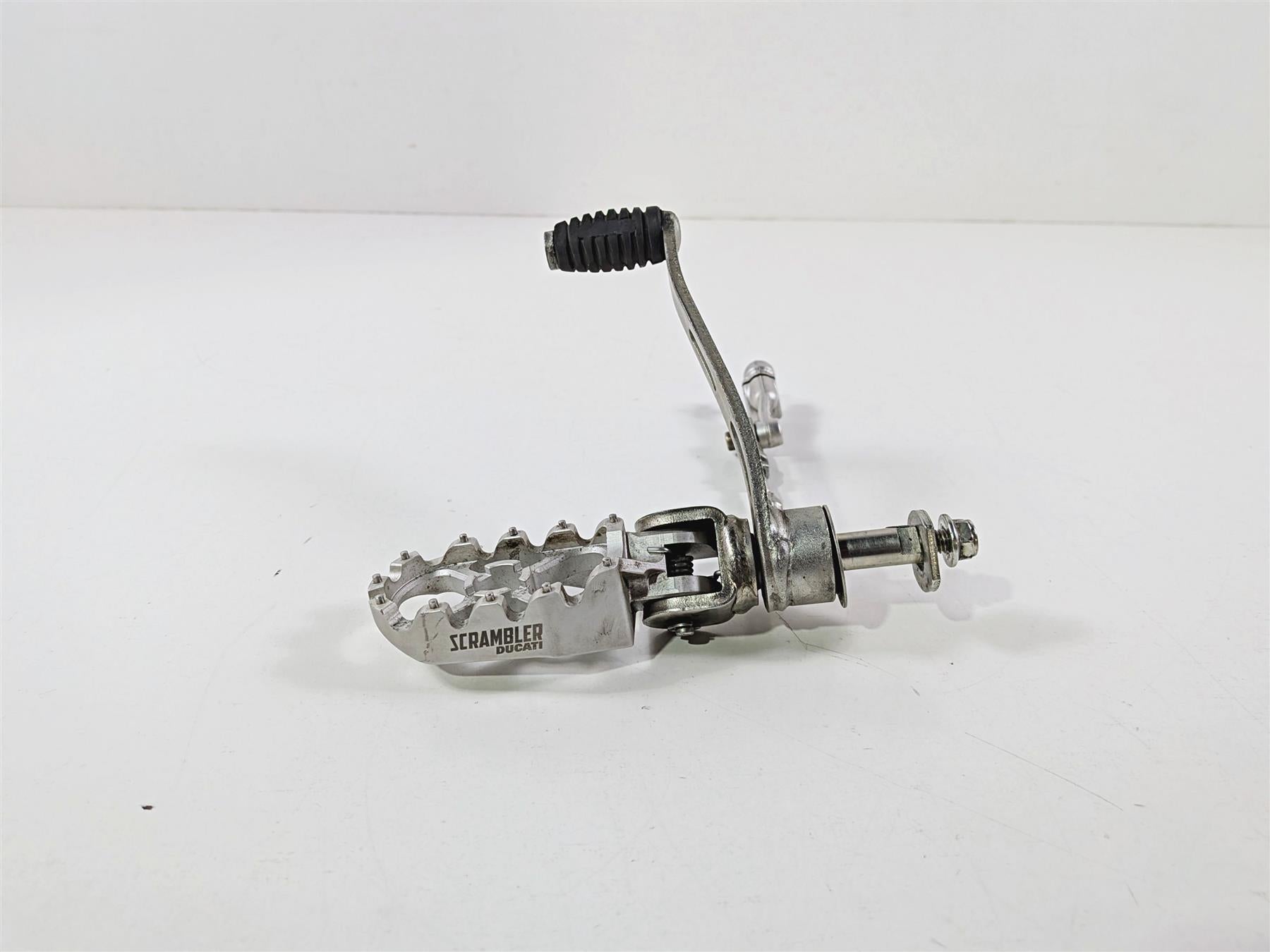 2015 Ducati Scrambler Urban Enduro Left Foot Peg + Mount & Shifter 45620781AA-Mototech271