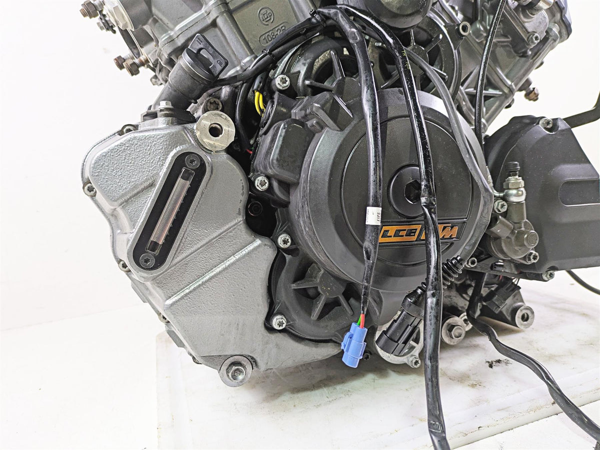 2018 KTM 1290 Super Duke R Running Engine Motor Tranny - 19k - Vid 6163000004424 {{ shop.shopifyCountryName }} - Mototech271