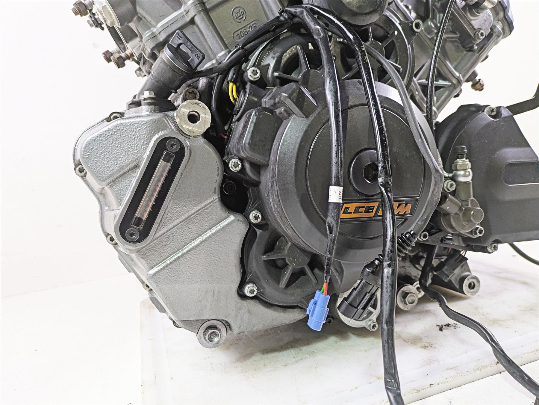 2018 KTM 1290 Super Duke R Running Engine Motor Tranny - 19k - Vid 6163000004424 {{ shop.shopifyCountryName }} - Mototech271