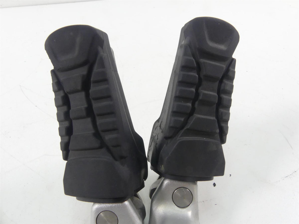 2019 BMW R1250GS K50 Rear Passenger Footpeg Rest Set 46718526741 46718526742 {{ shop.shopifyCountryName }} - Mototech271
