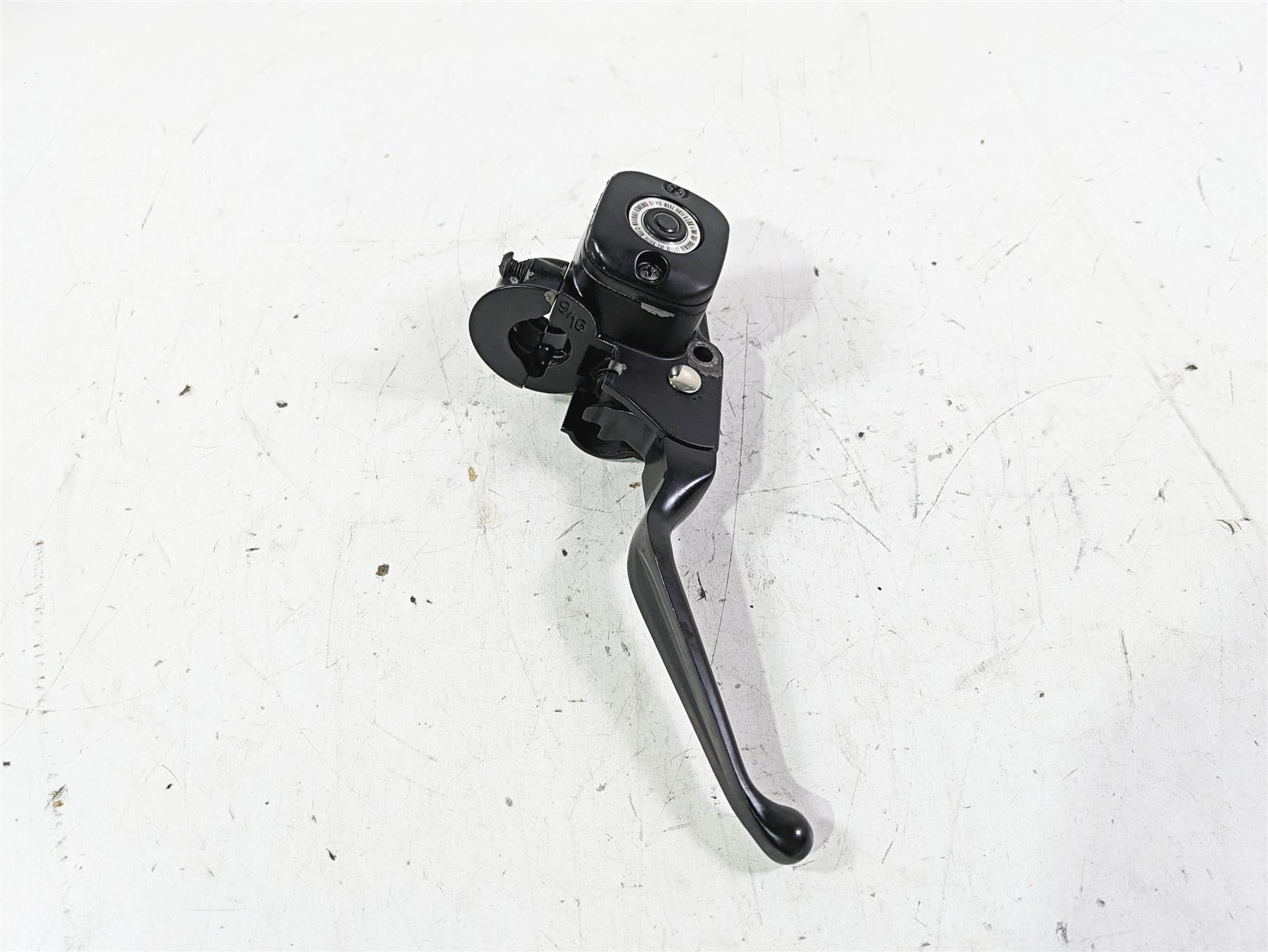 2013 Harley FXDWG Dyna Wide Glide Front Brake Master Cylinder 9/16