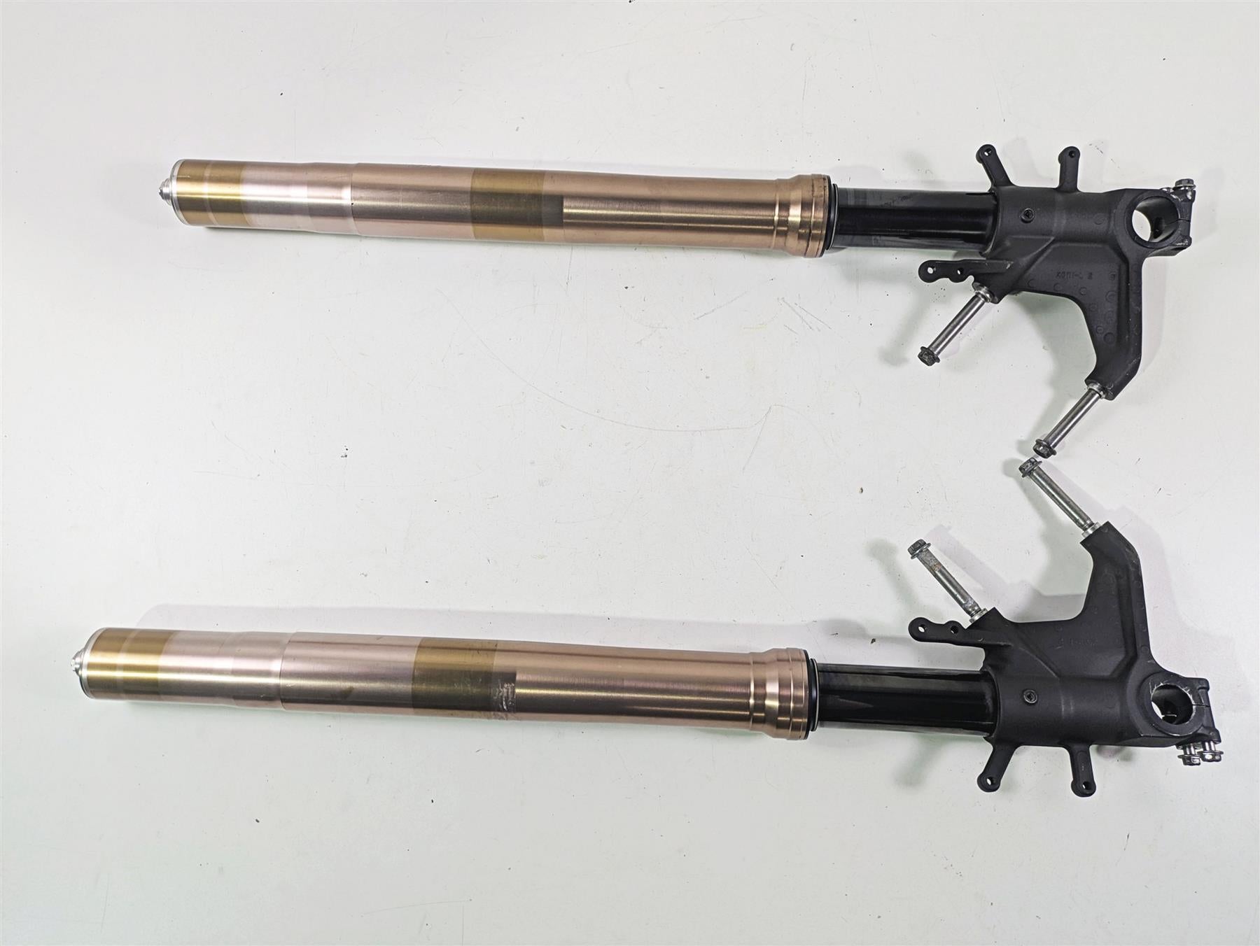 2006 Suzuki GSXR1000 K6 Straight Front Fork Leg Set 51103-41G20 51104-41G20 {{ shop.shopifyCountryName }} - Mototech271