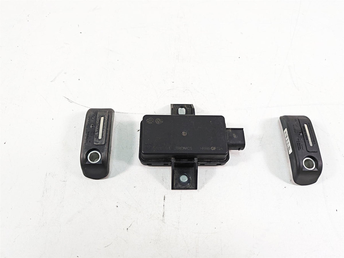 2016 BMW R1200R K53 Tire Pressure Sensors & Rdc Module 36318532732 65758546222 {{ shop.shopifyCountryName }} - Mototech271