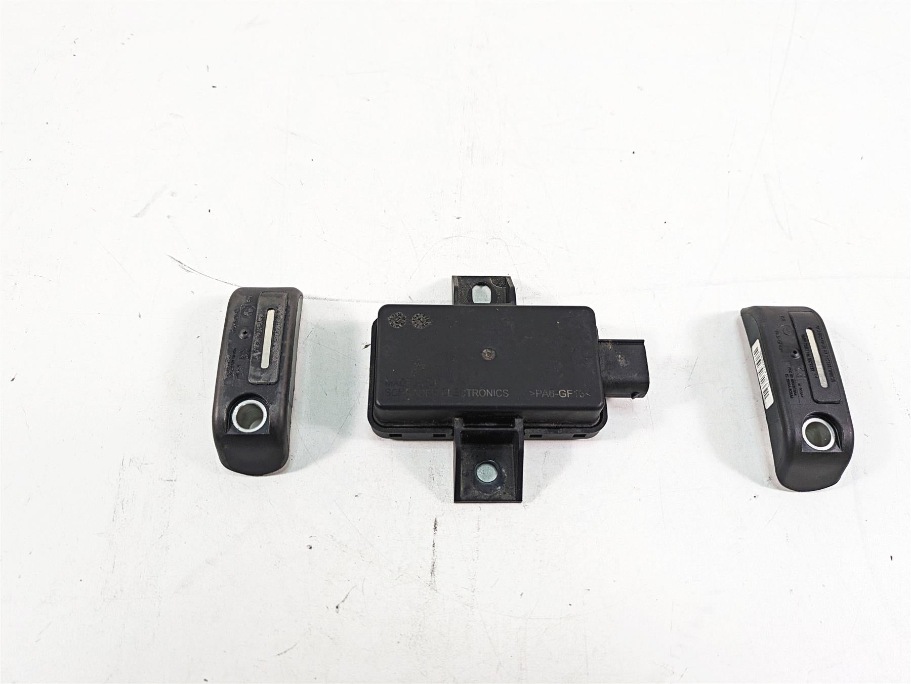 2016 BMW R1200R K53 Tire Pressure Sensors & Rdc Module 36318532732 65758546222 {{ shop.shopifyCountryName }} - Mototech271