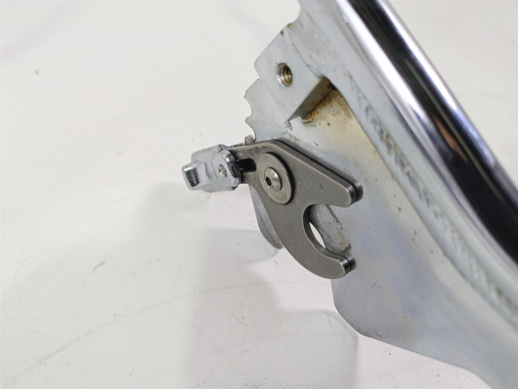 2020 Harley Softail FXST Standard Hold Fast Sissybar Rail & Mount Kit 52300432 {{ shop.shopifyCountryName }} - Mototech271