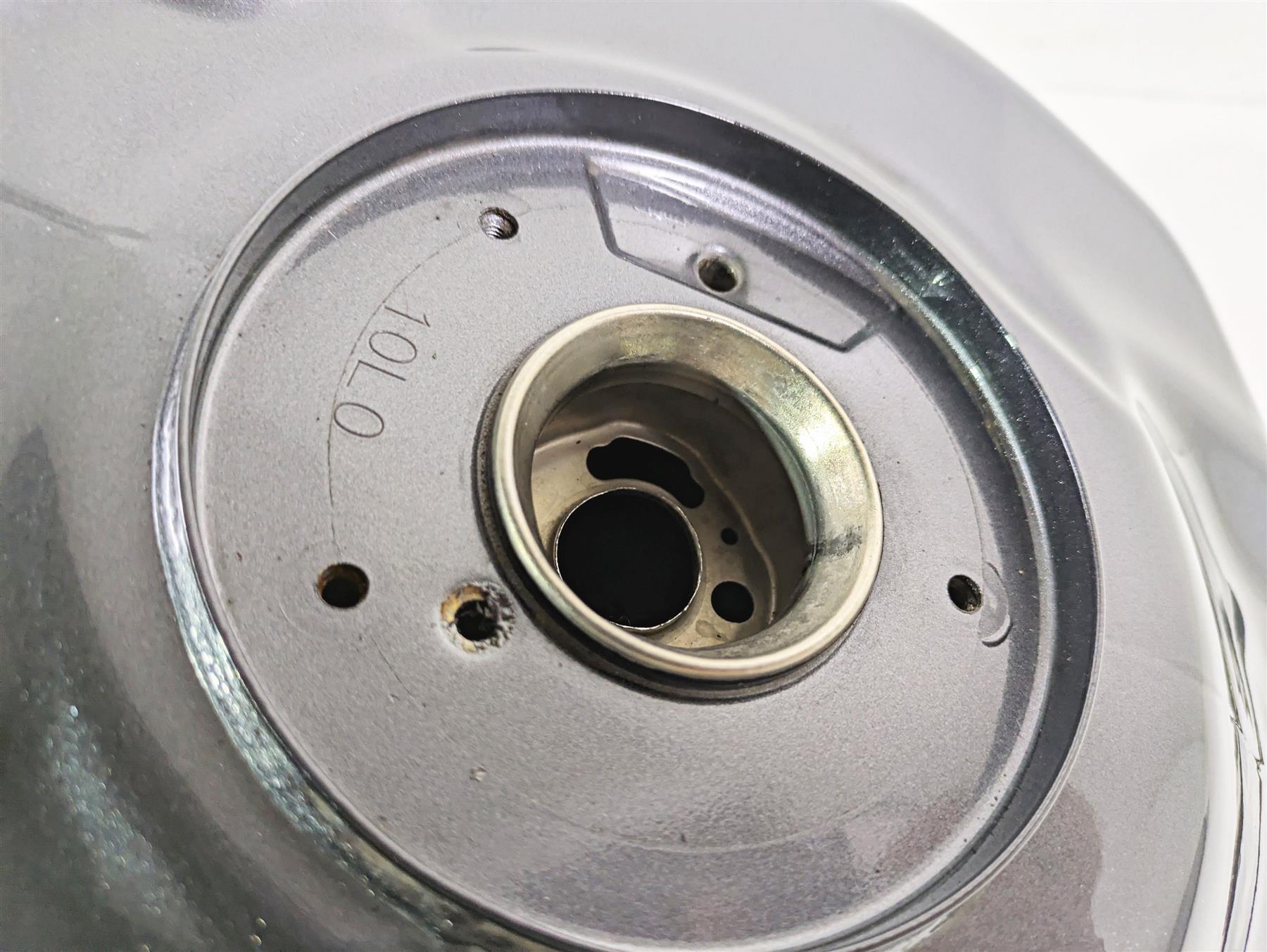 2023 Suzuki GSX1300 RR Hayabusa Fuel Gas Petrol Tank - Read 44100-10L00 {{ shop.shopifyCountryName }} - Mototech271