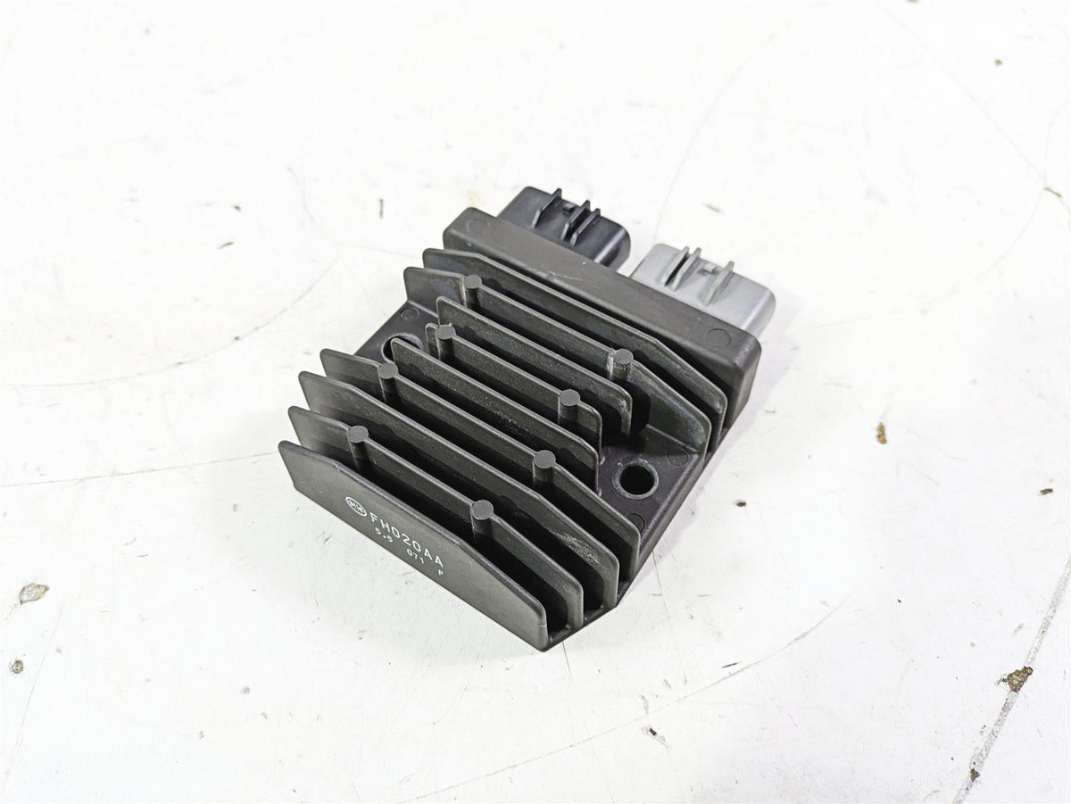2015 Ducati Panigale 1299 S Rectifier Voltage Regulator 54040301B FH020AA {{ shop.shopifyCountryName }} - Mototech271