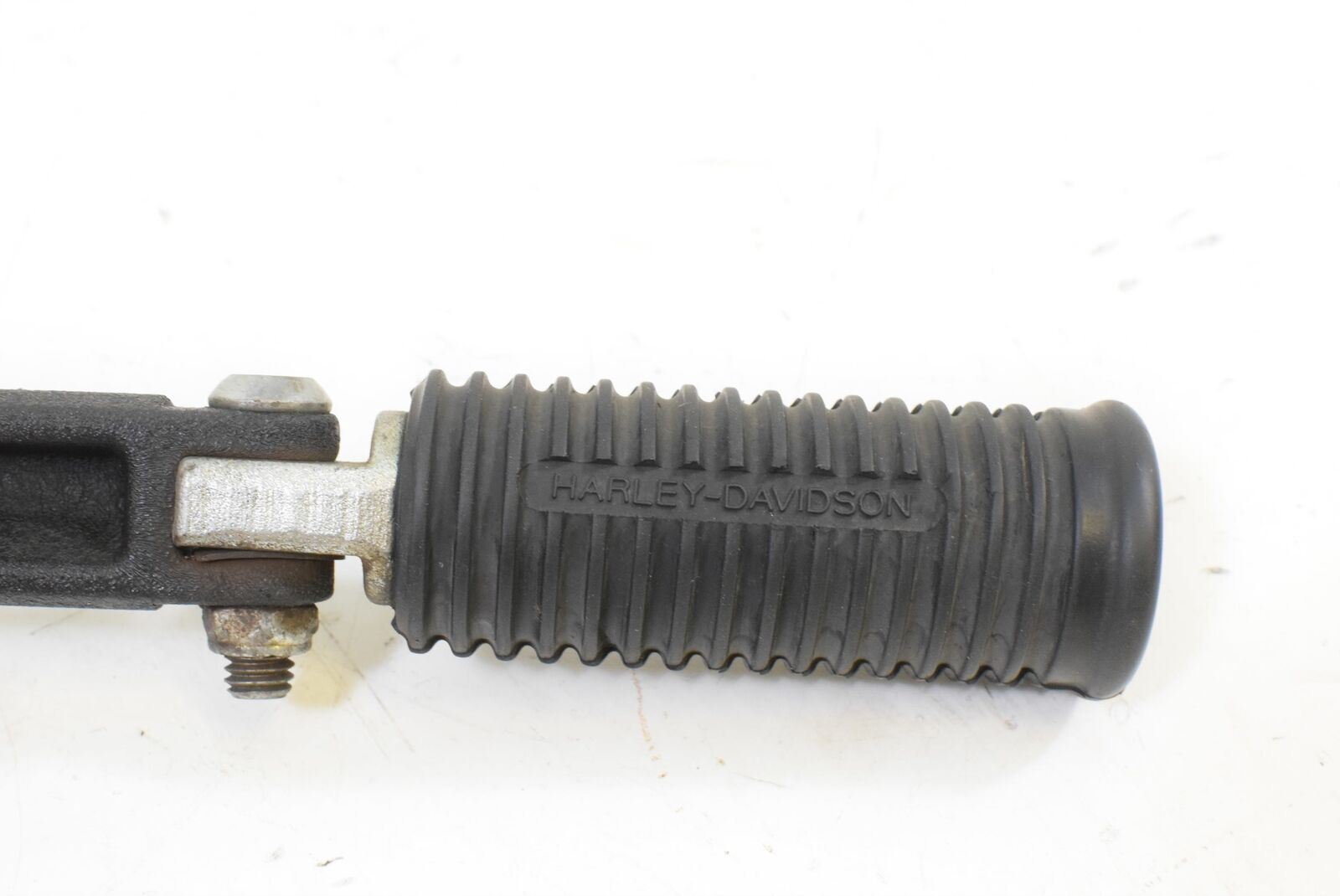 2014 Harley FLD Dyna Switchback 103 Passenger Footpeg Set 49224-06A {{ shop.shopifyCountryName }} - Mototech271