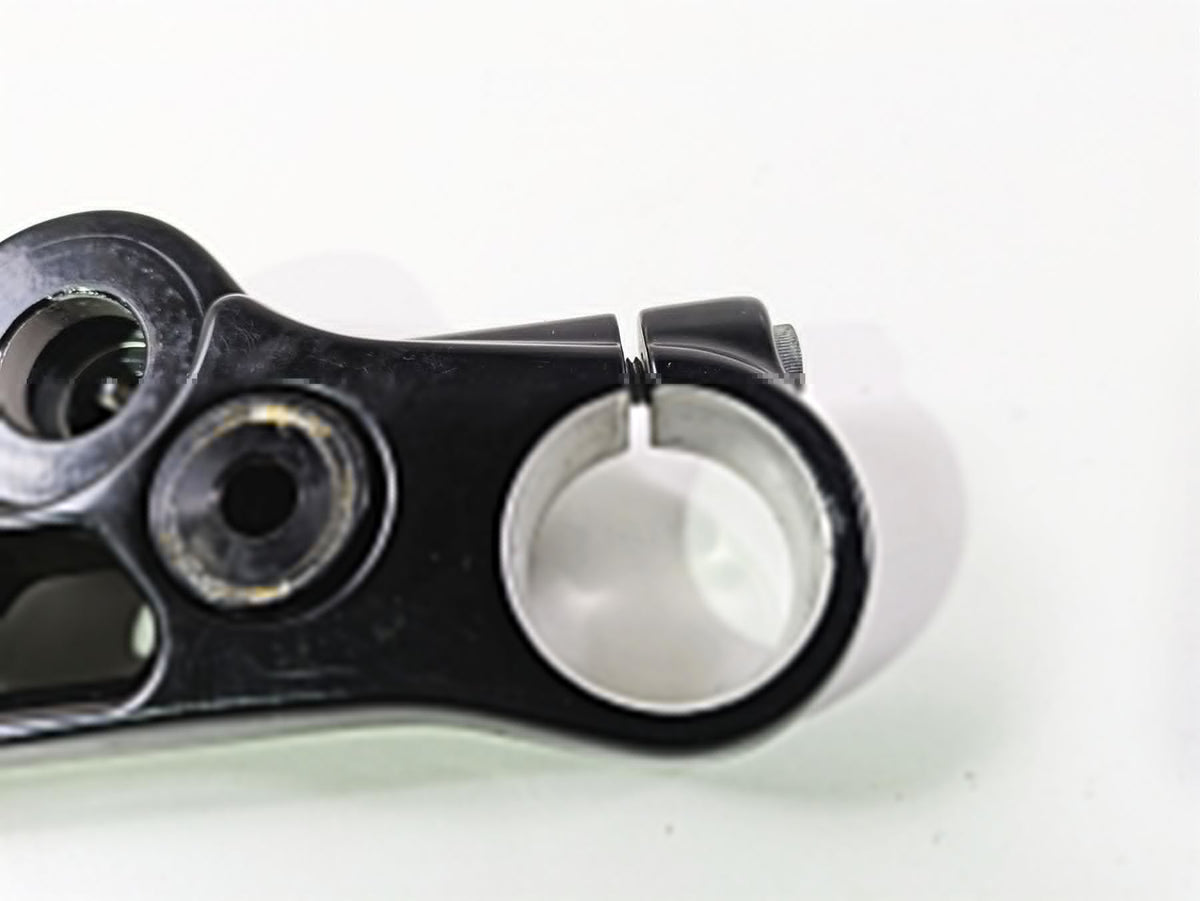 2011 Harley FXDC Dyna Super Glide Upper Triple Tree Steering Clamp 45538-08 {{ shop.shopifyCountryName }} - Mototech271