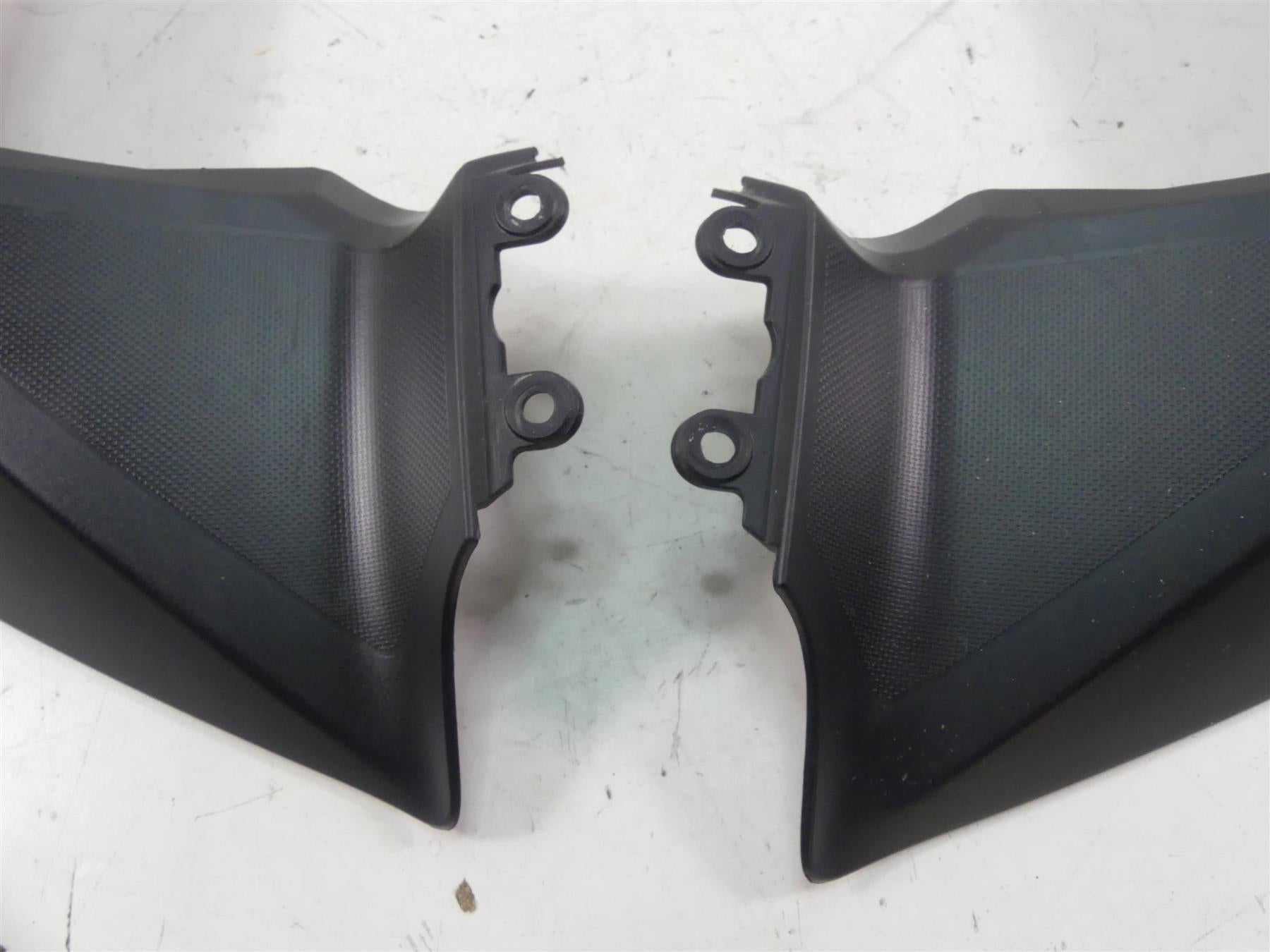 2020 Ducati Multistrada 1260 Enduro Front Nose Radiator Side Cover Set 48016922A {{ shop.shopifyCountryName }} - Mototech271