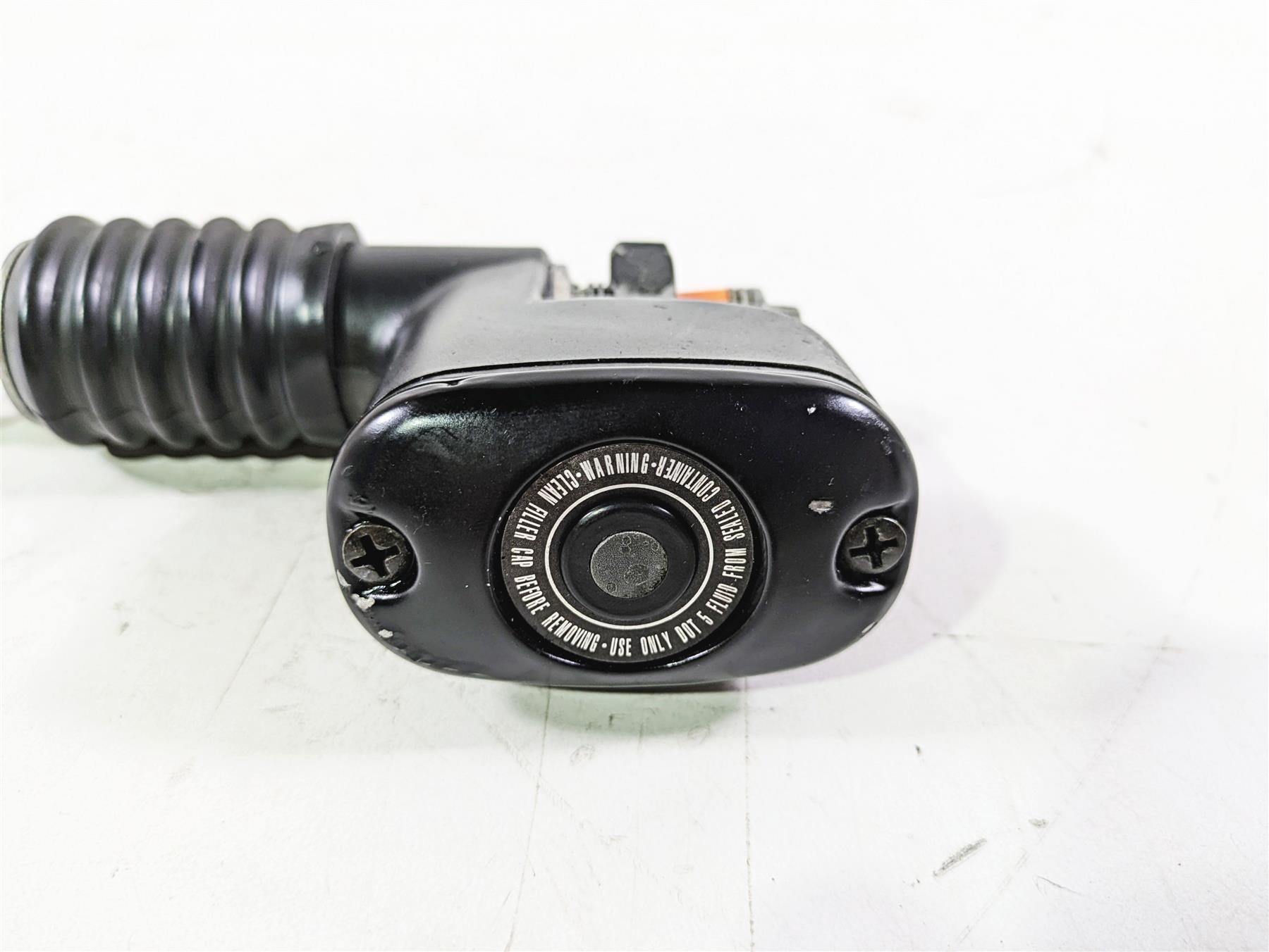 2003 Harley Softail FXSTDI Deuce 100th Rear Brake Master Cylinder 41755-99F {{ shop.shopifyCountryName }} - Mototech271
