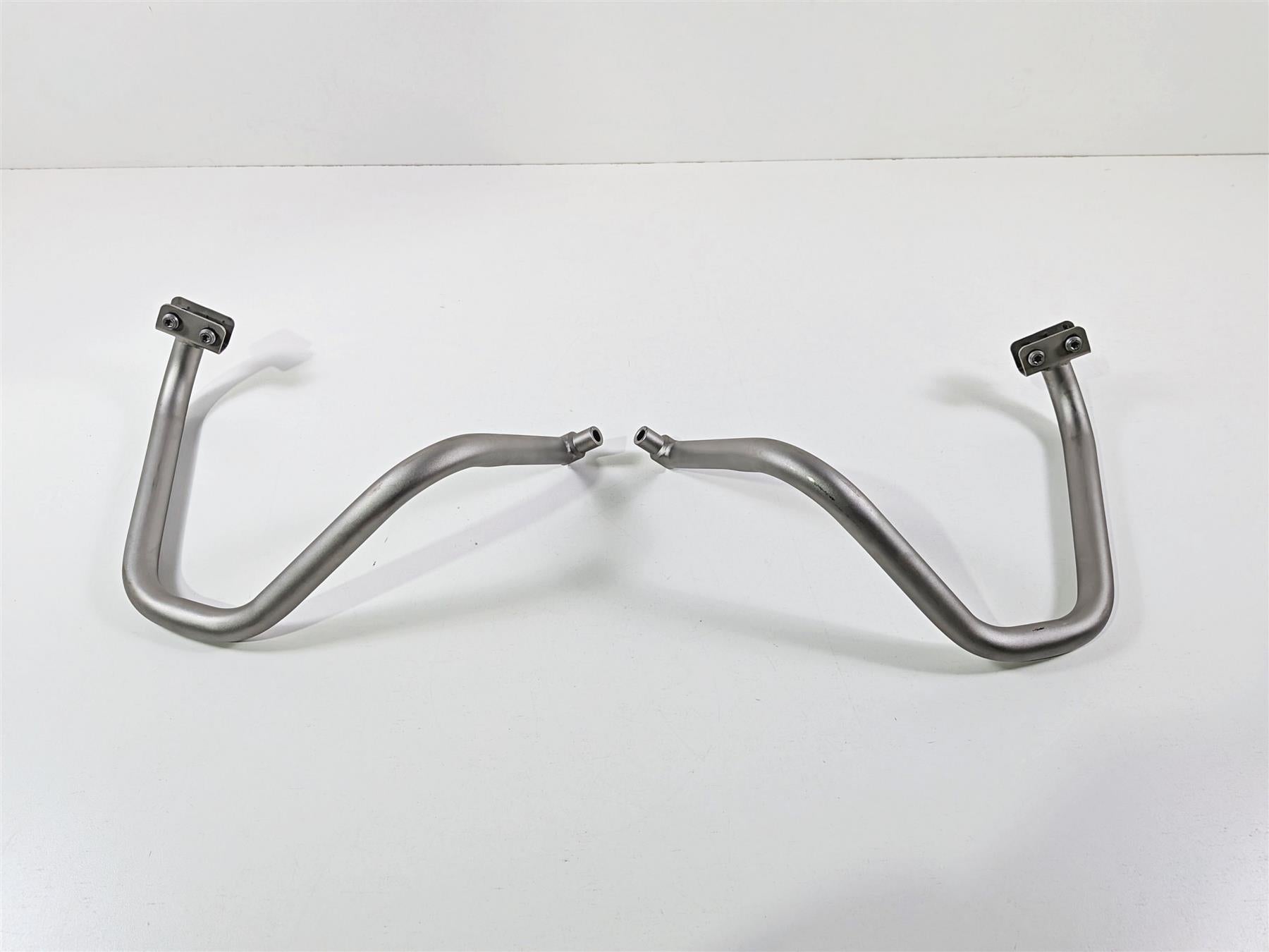 2023 BMW R1250RT RTP K52 Left Right Case Crash Guard Set 46548548593 46548548594 {{ shop.shopifyCountryName }} - Mototech271