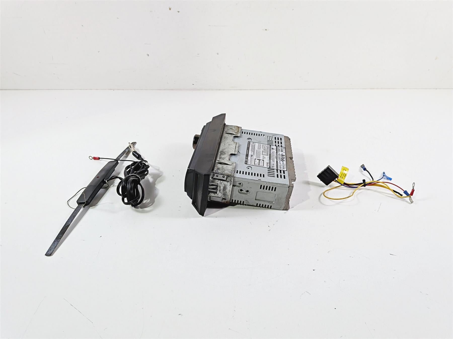 1993 Harley Touring FLHTCU Electra Glide Boss Audio System Radio CD Player 550B {{ shop.shopifyCountryName }} - Mototech271