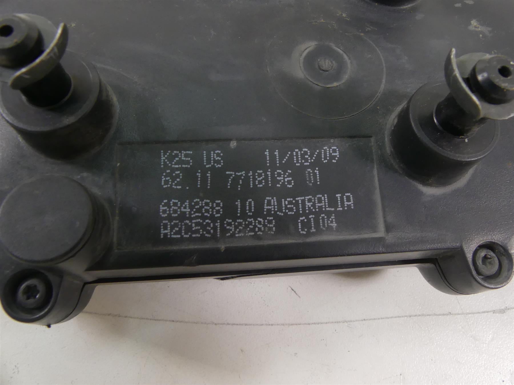 2009 BMW R1200GS K25 Speedometer Gauge Instrument - For Parts 62117718196 {{ shop.shopifyCountryName }} - Mototech271