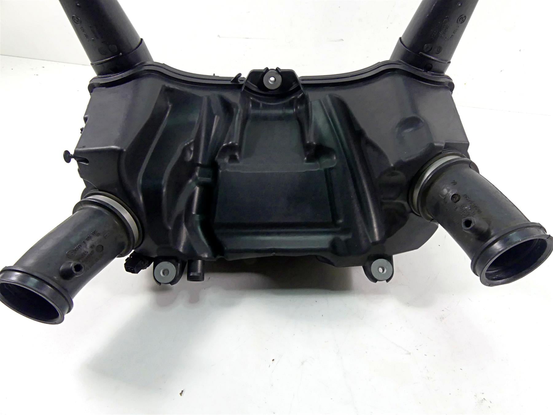 2014 BMW R1200GS K50 Air Box Filter Cleaner Breather Tubes & Set 13717726792 {{ shop.shopifyCountryName }} - Mototech271