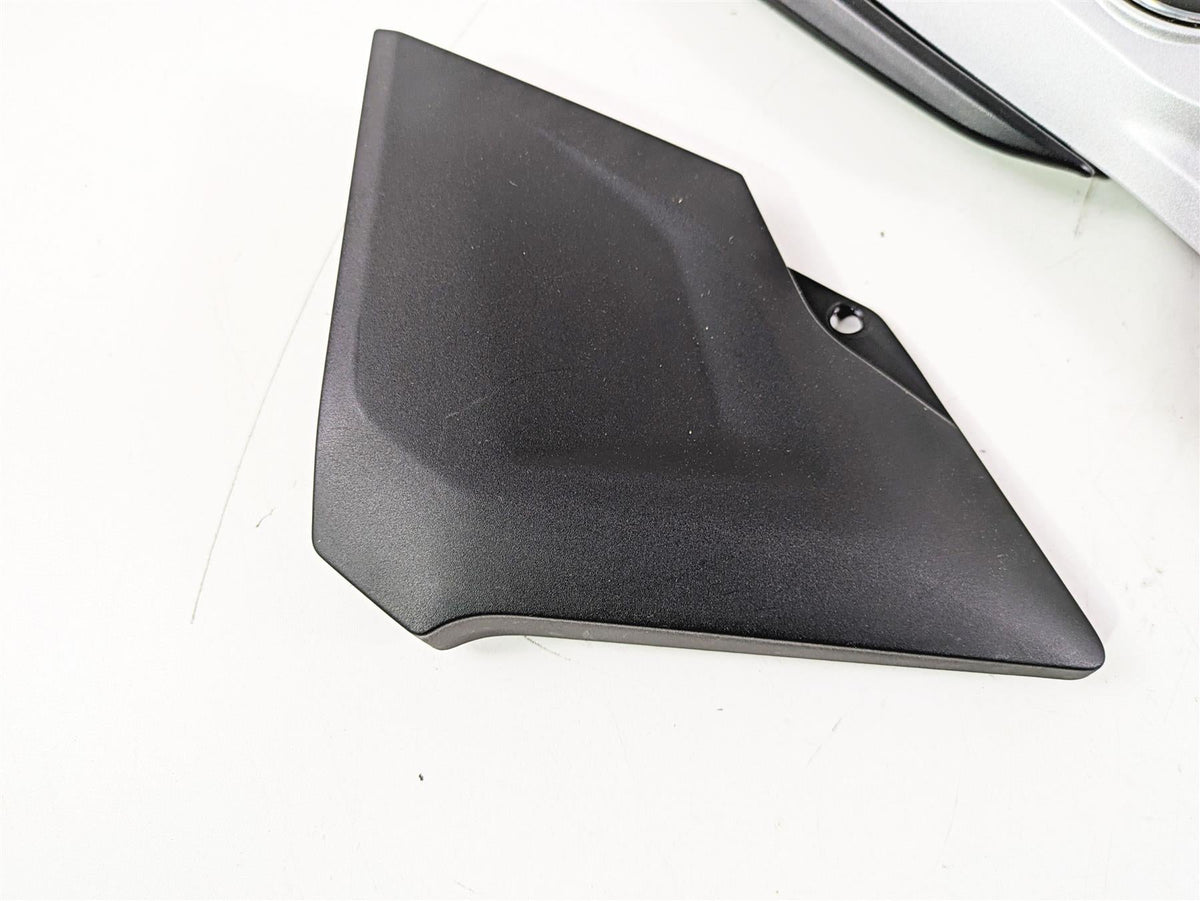 2019 BMW G310GS K02 Right Main Cover Fairing Emblem Set 46638560418 {{ shop.shopifyCountryName }} - Mototech271