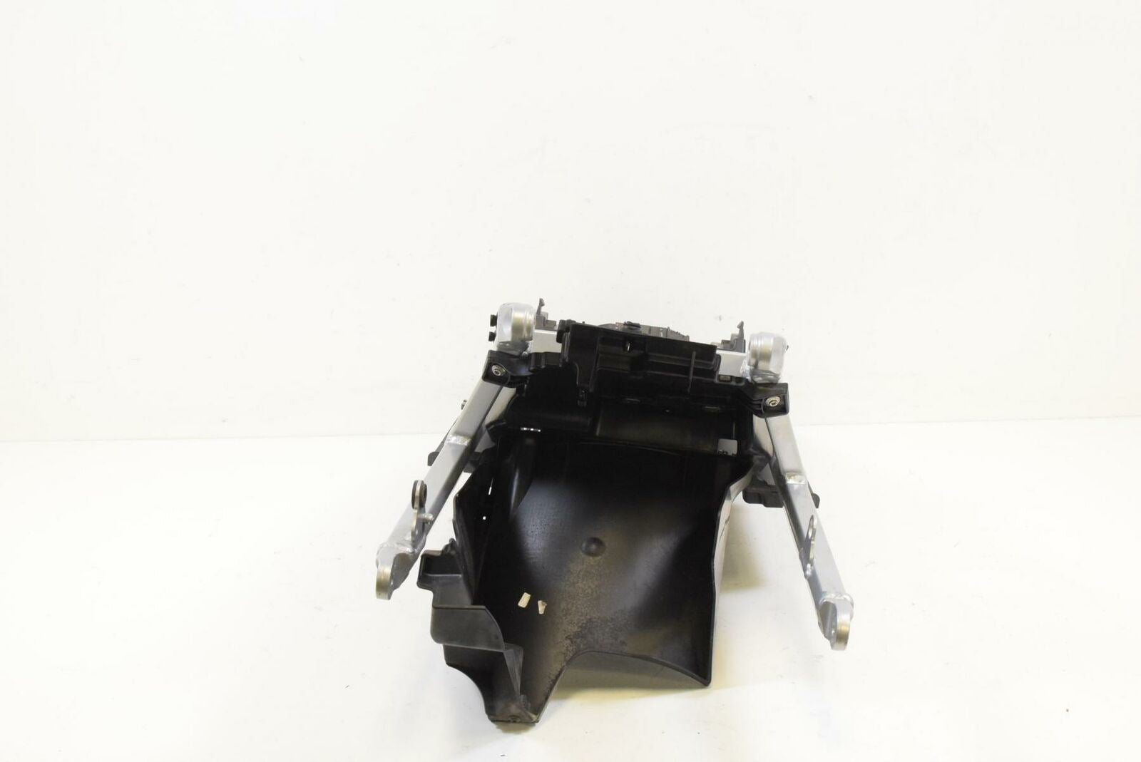 2016 BMW R1200RT R1200 RT RTW K52 Rear Subframe Sub Frame STRAIGHT 46518528588 {{ shop.shopifyCountryName }} - Mototech271
