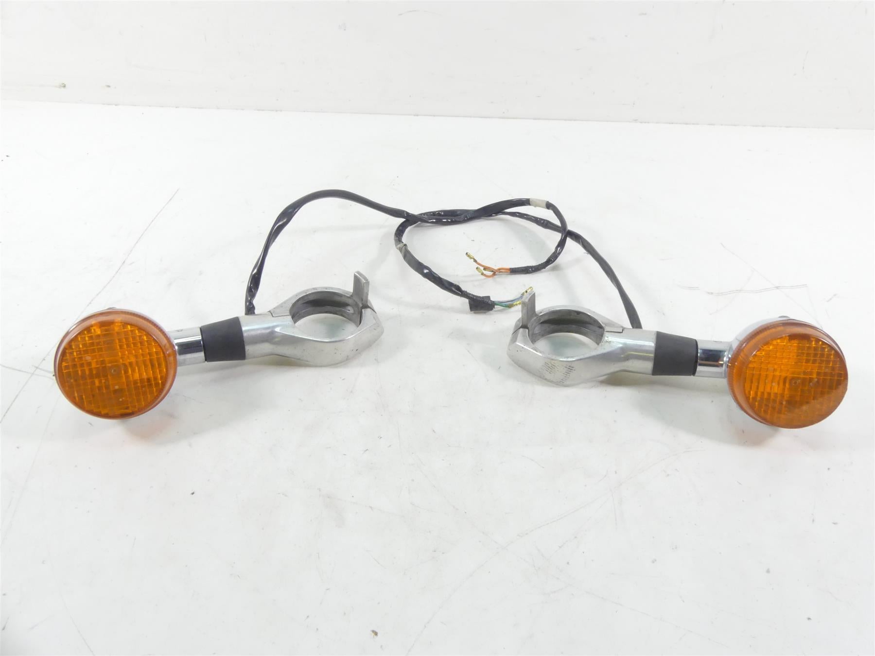 2003 Honda VTX1800R Front Blinker Turn Signal Lights & Clamp Set 33400-MBH-672 | Mototech271