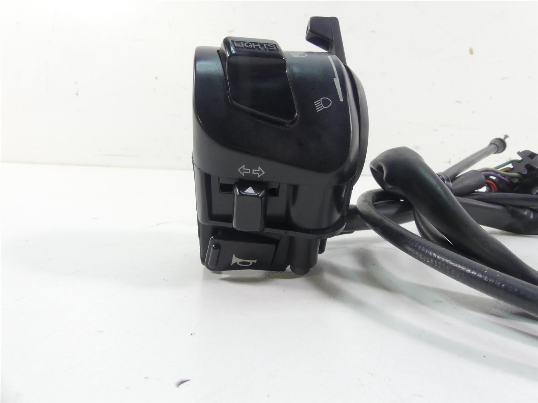 2001 Moto Guzzi California Sp 1100 Left Hand Blinker Control Switch GU30738060 {{ shop.shopifyCountryName }} - Mototech271