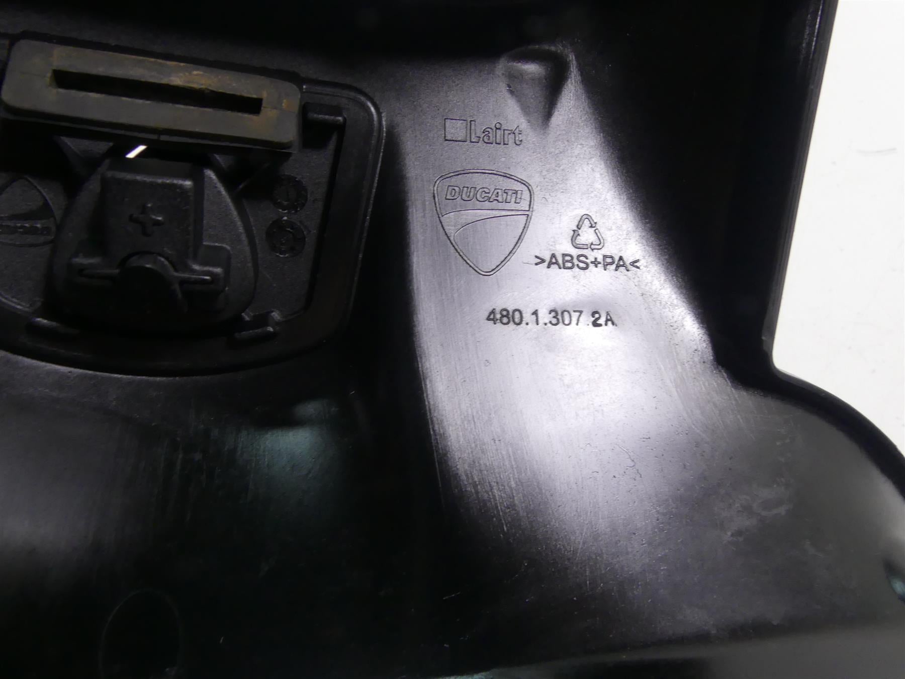 2015 Ducati Diavel Carbon Red Fuel Gas Tank Cap Instrument Cover 48013072A {{ shop.shopifyCountryName }} - Mototech271