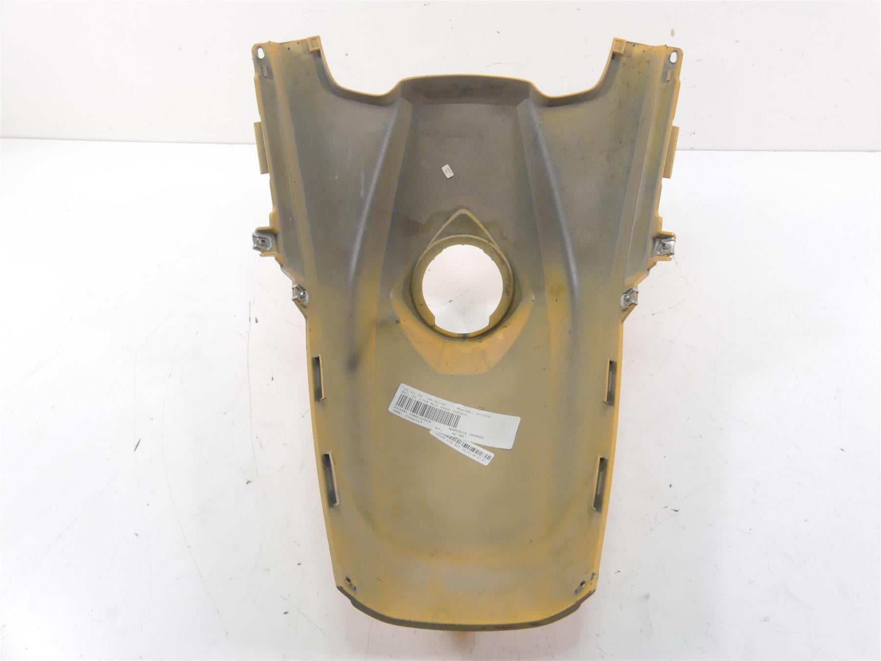 2008 BMW R1200GS K25 Tank Center Cover Fairing Cowl 46637709317 {{ shop.shopifyCountryName }} - Mototech271