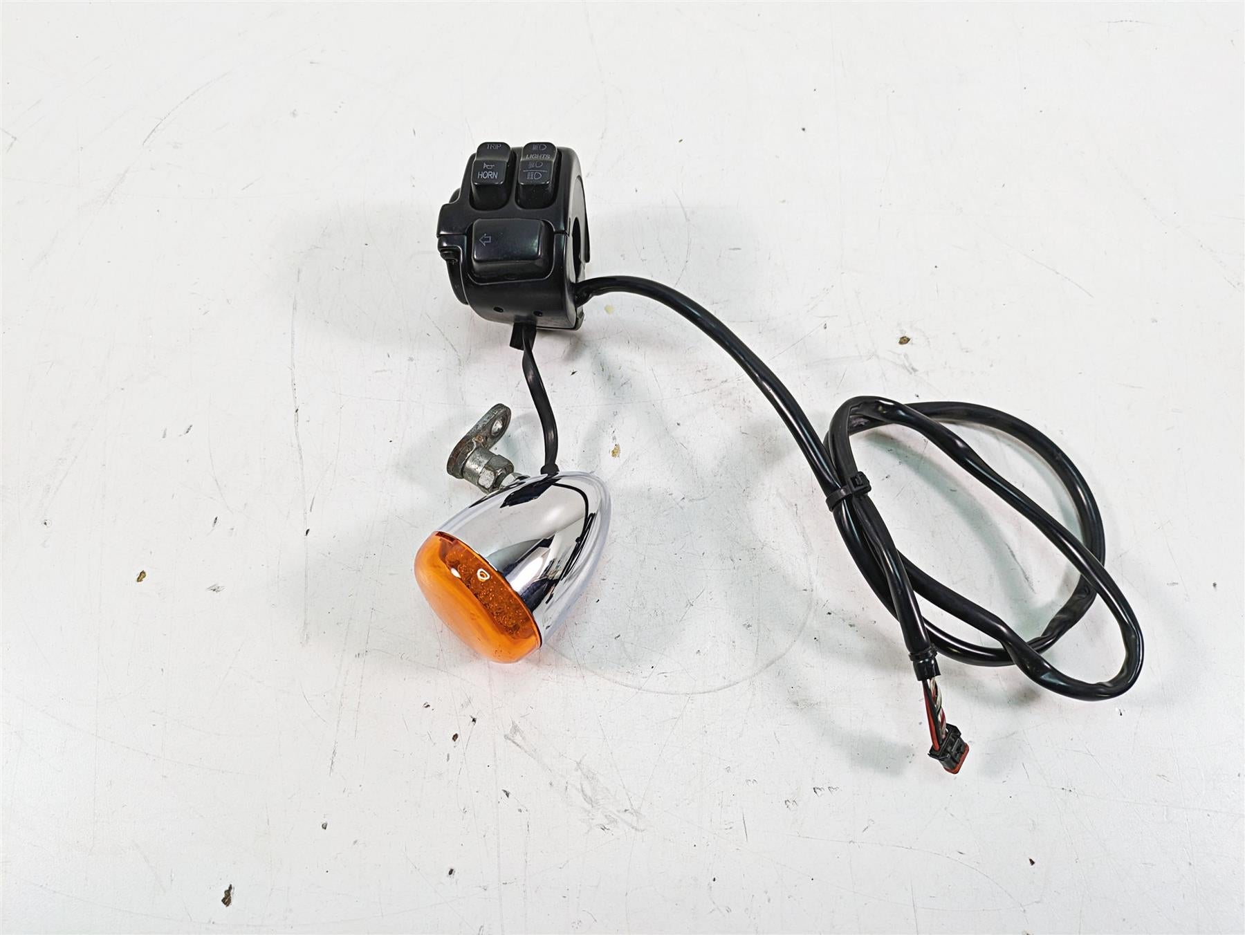 2015 Harley FXDL Dyna Low Rider Left Hand Control Switch + Led Blinker 72943-12A | Mototech271