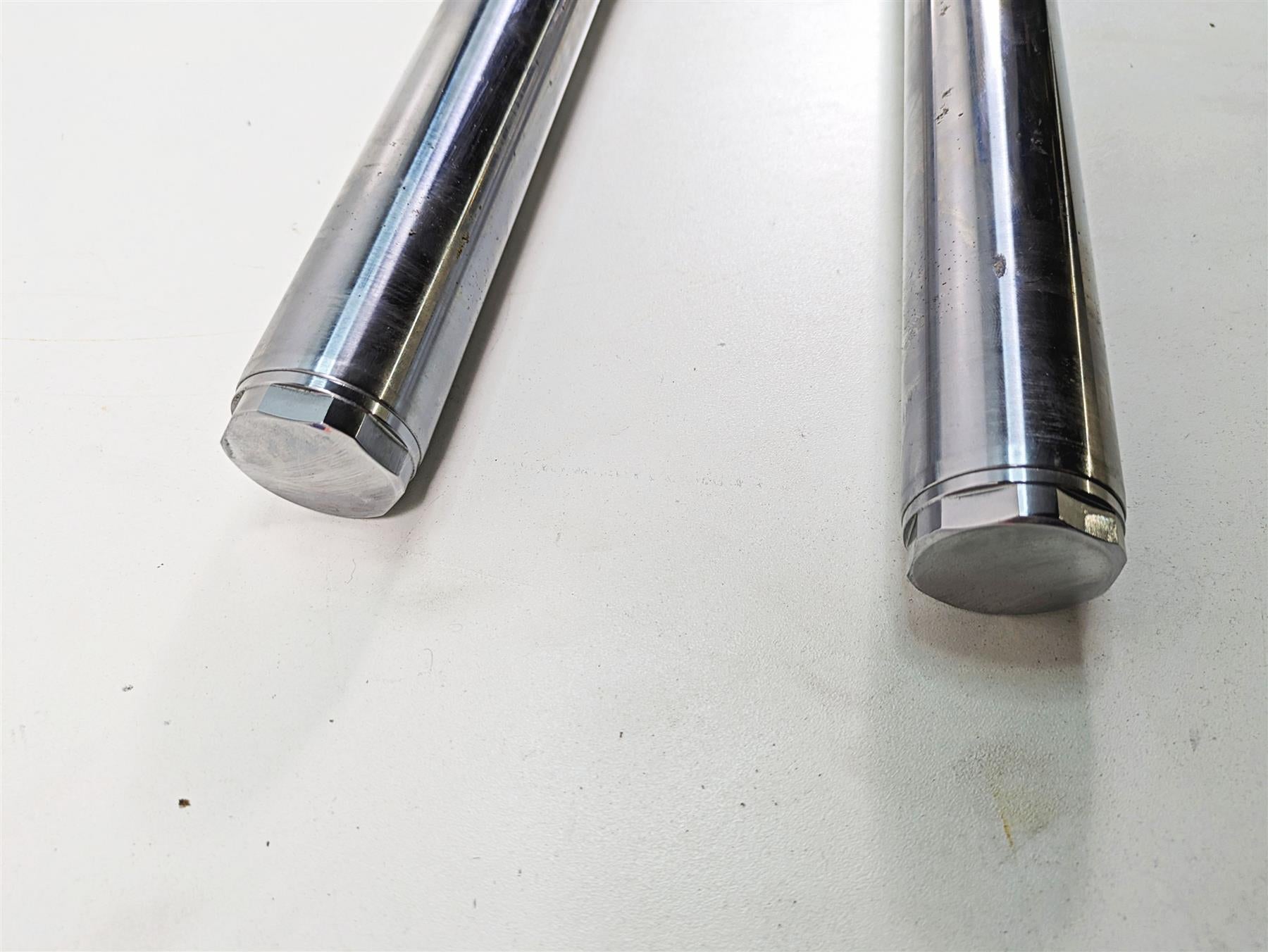 2006 Harley Sportster XL1200 Straight Front Fork Leg Set 39mm - Read 45900-04 {{ shop.shopifyCountryName }} - Mototech271