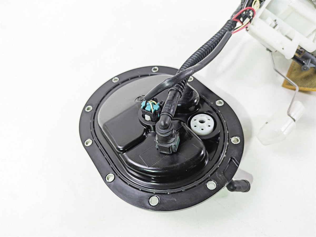 2017 Indian Chieftain Limited Fuel Gas Petrol Pump -Tested 2521787 2522160 {{ shop.shopifyCountryName }} - Mototech271