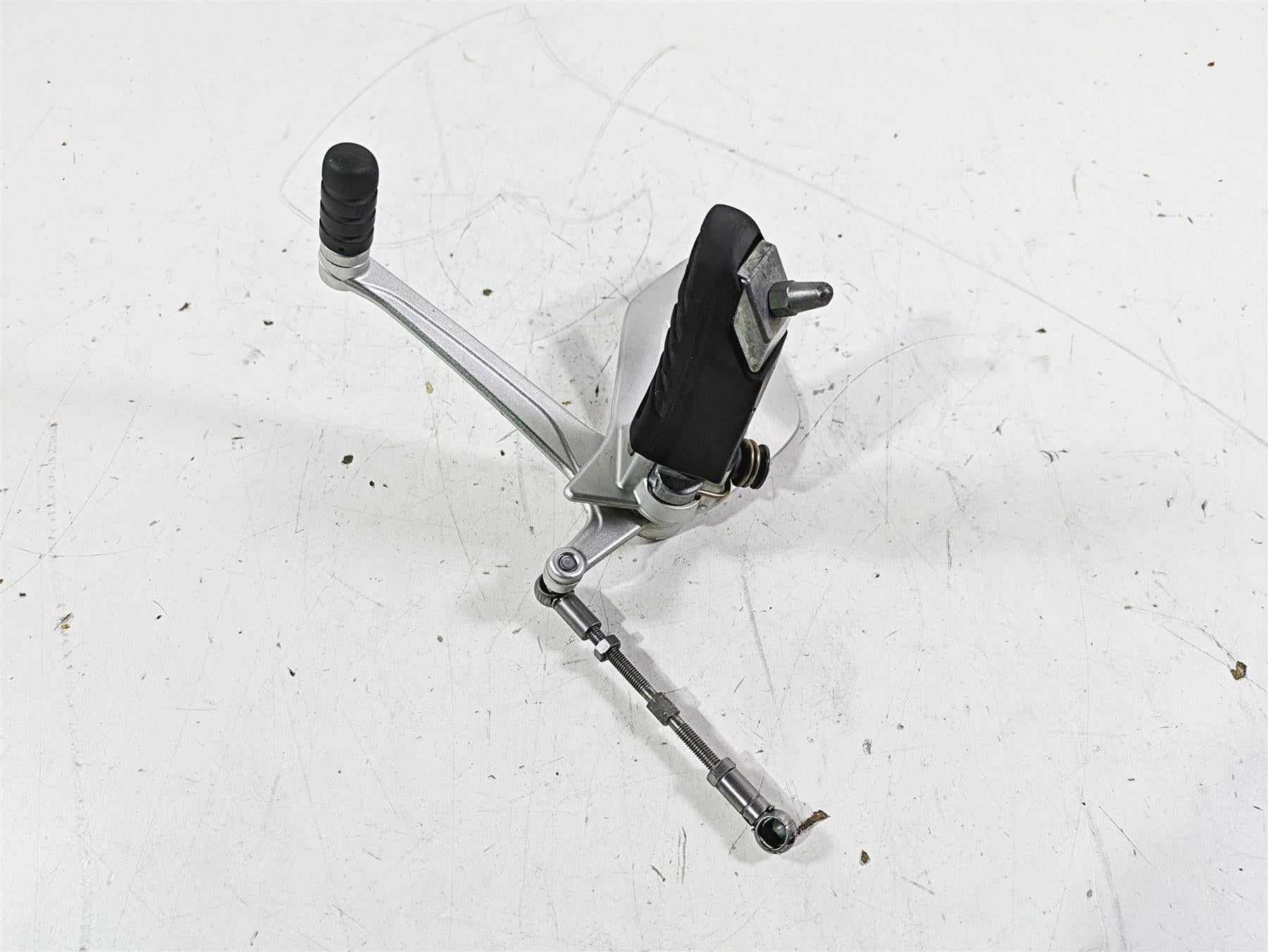 2014 BMW R1200 RT RTW K52 Front Left Footpeg & Shifter 46718535641 46718560383 {{ shop.shopifyCountryName }} - Mototech271