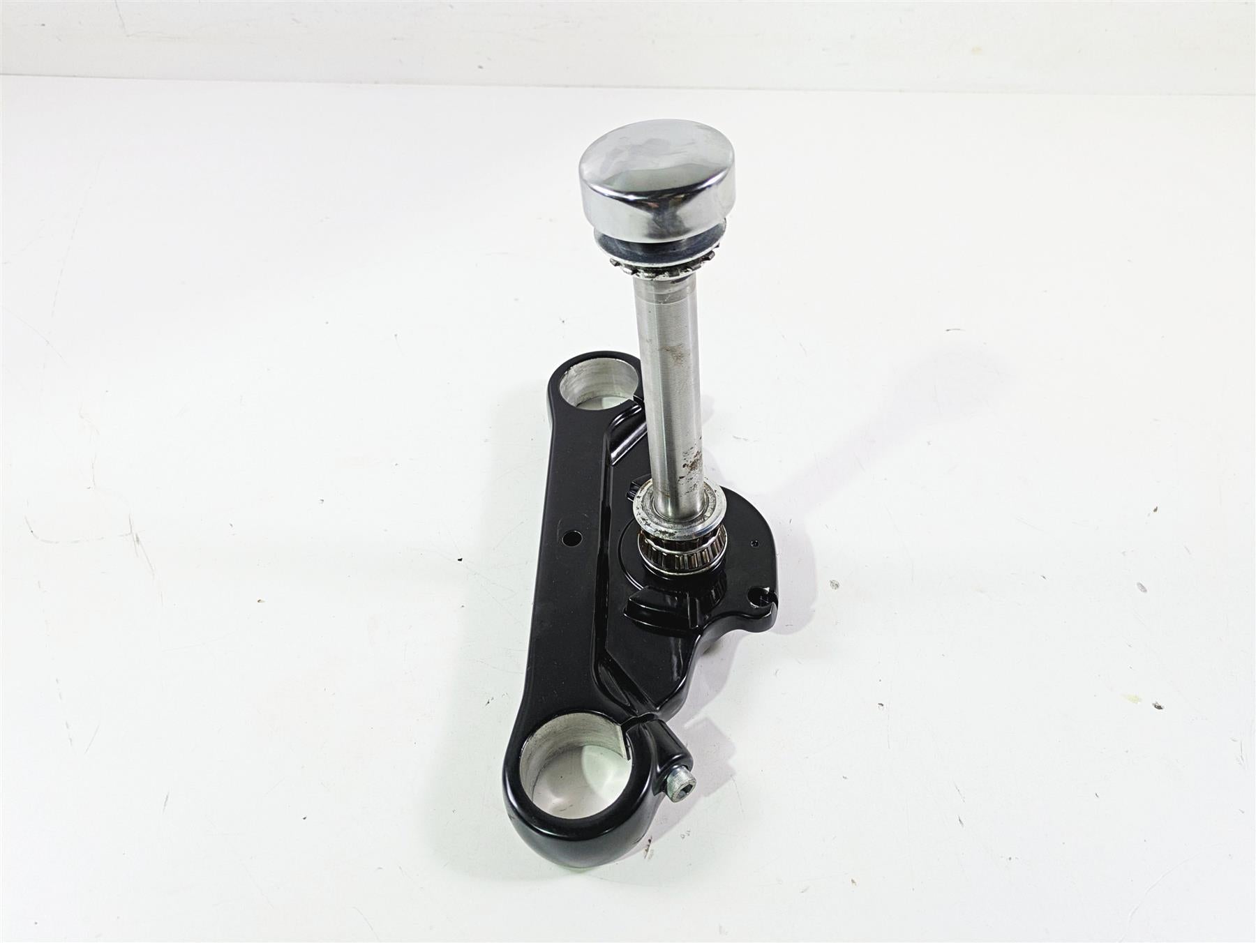 2015 Harley FXDF Dyna Fat Bob Lower Triple Tree Steering Clamp Black 48659-09 {{ shop.shopifyCountryName }} - Mototech271