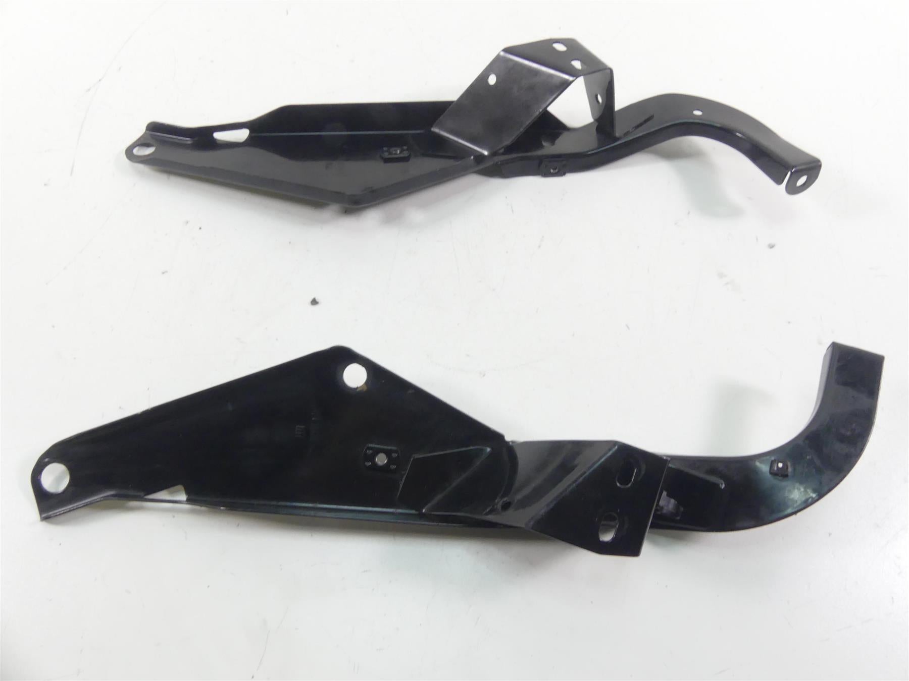 1999 Harley Touring FLHTCUI Electra Glide Front Fairing Mount Brackets 58478-96B {{ shop.shopifyCountryName }} - Mototech271