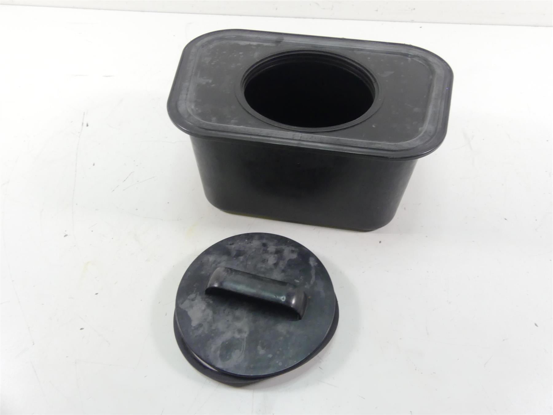 2016 Yamaha Waverunner VX 1050 Deluxe Storage Compartment Box F2X-U591B-00-00 {{ shop.shopifyCountryName }} - Mototech271