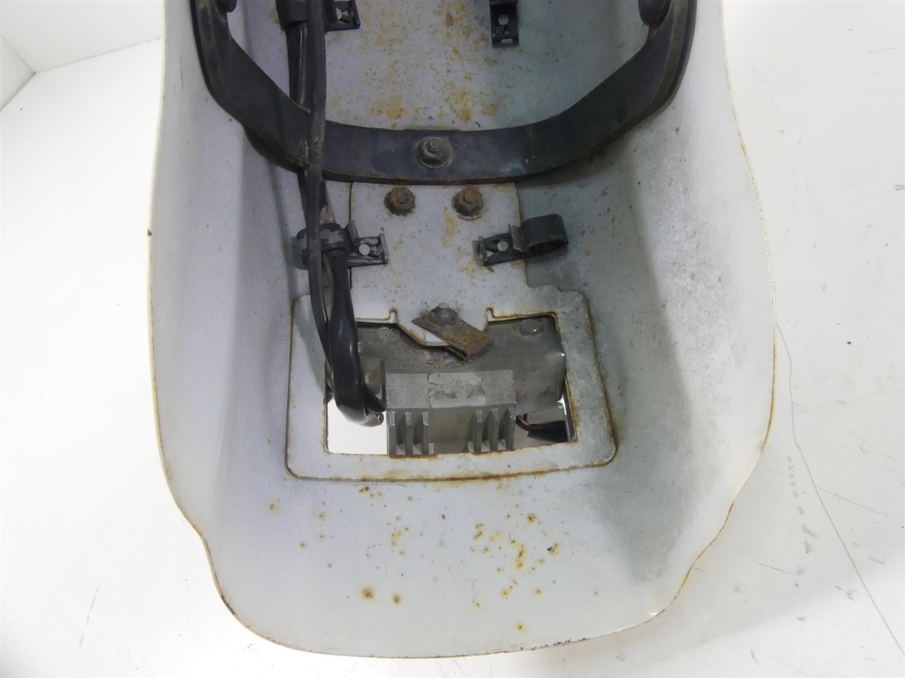 2002 Harley XL1200 Sportster Rear White Fender 59674-99 {{ shop.shopifyCountryName }} - Mototech271