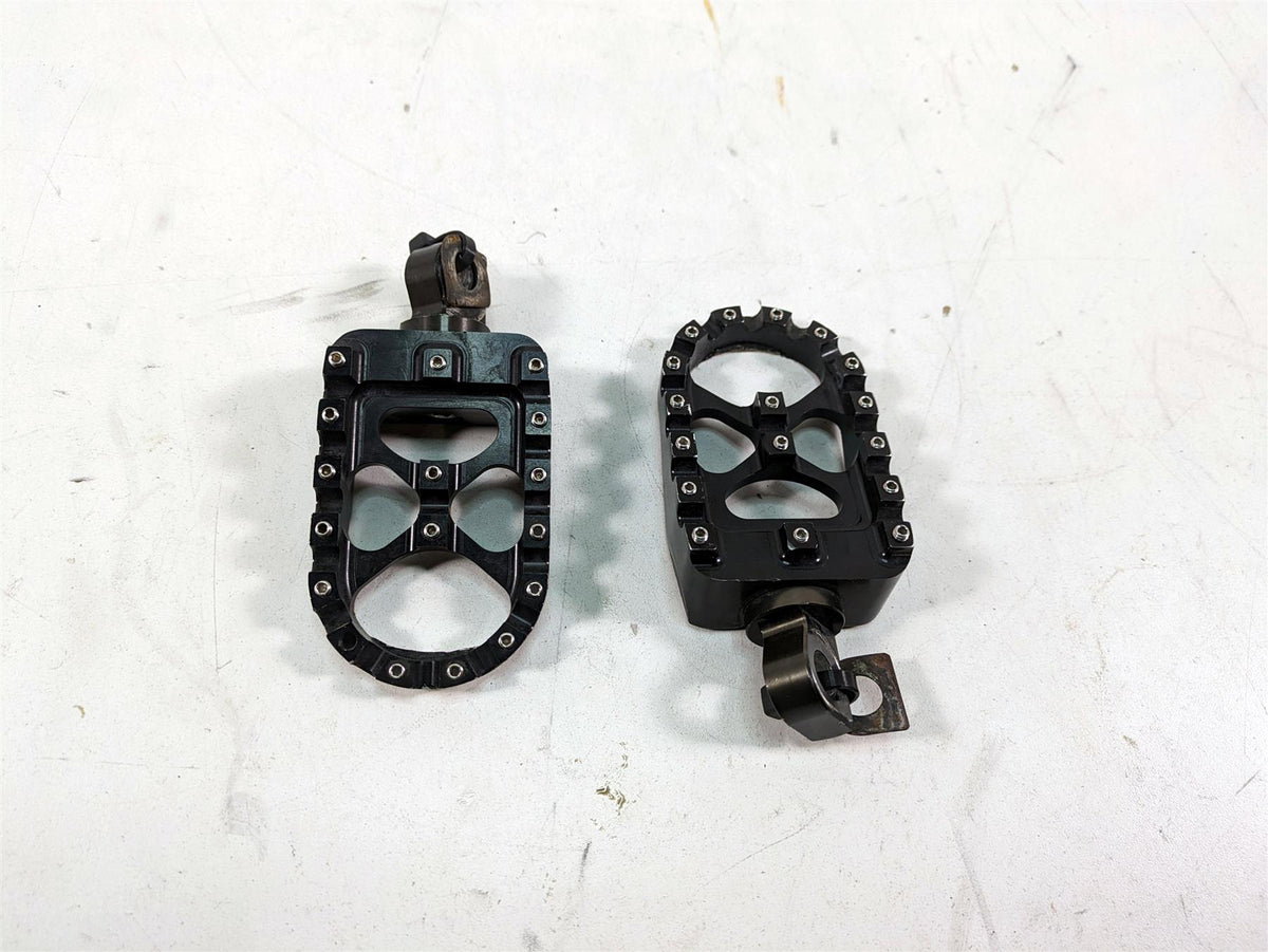 2015 Harley FXDL Dyna Low Rider Aftermarket Grip Stunt Footpeg Foot Peg Set {{ shop.shopifyCountryName }} - Mototech271