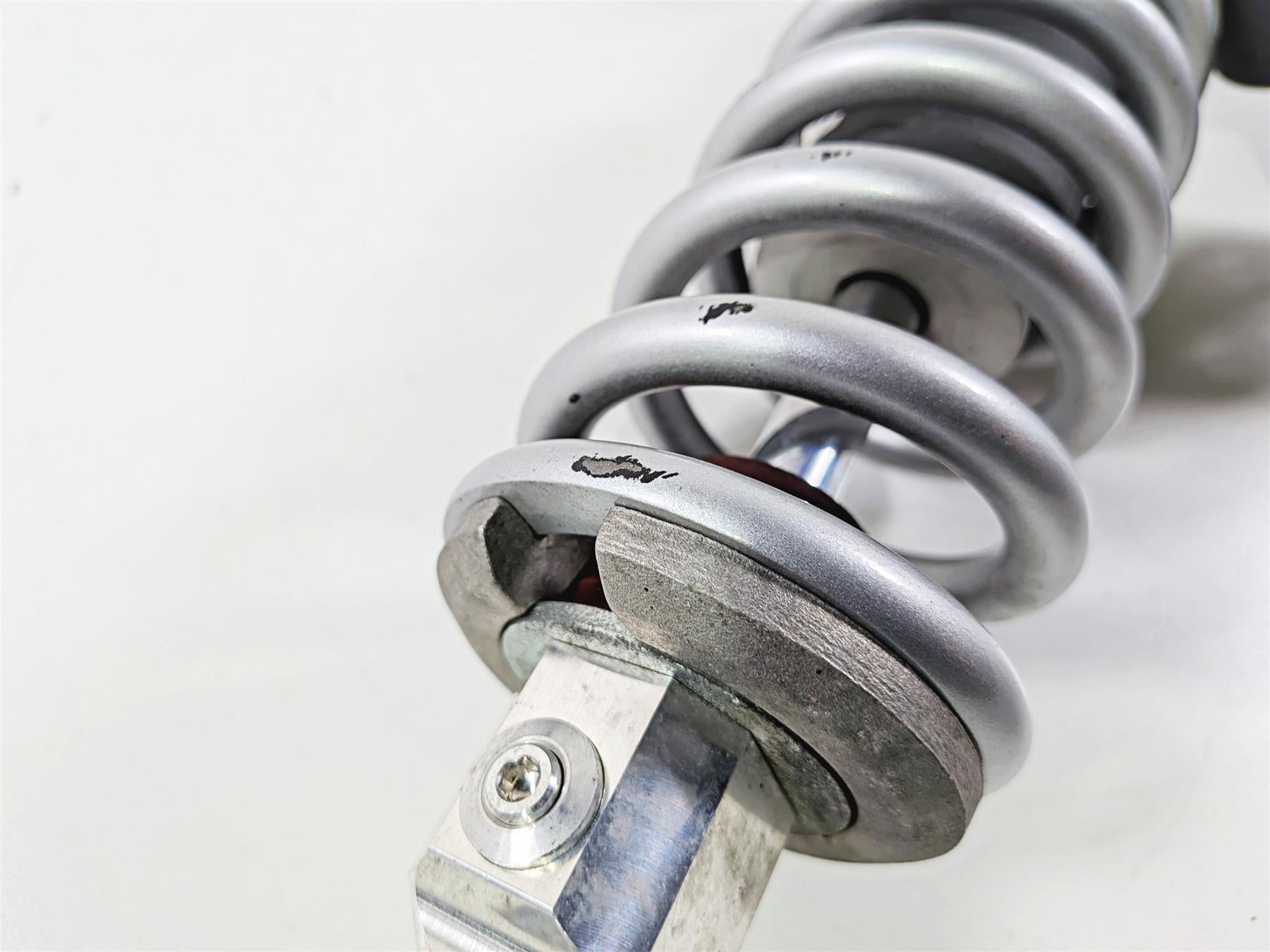 2016 Yamaha YZF R1 RN32 Rear Suspension Damper Shock 2CR-22210 {{ shop.shopifyCountryName }} - Mototech271