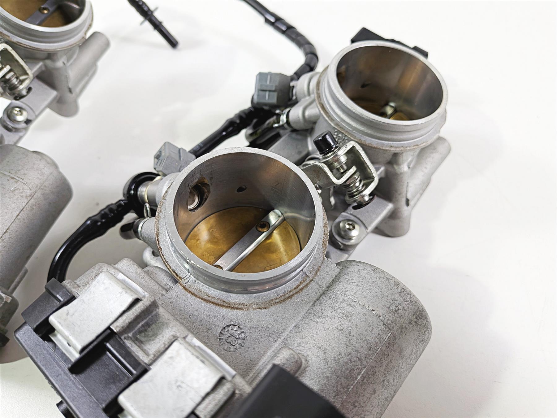 2014 Aprilia RSV4 RR Factory Throttle Body Fuel Injection Set 857303 857304 {{ shop.shopifyCountryName }} - Mototech271