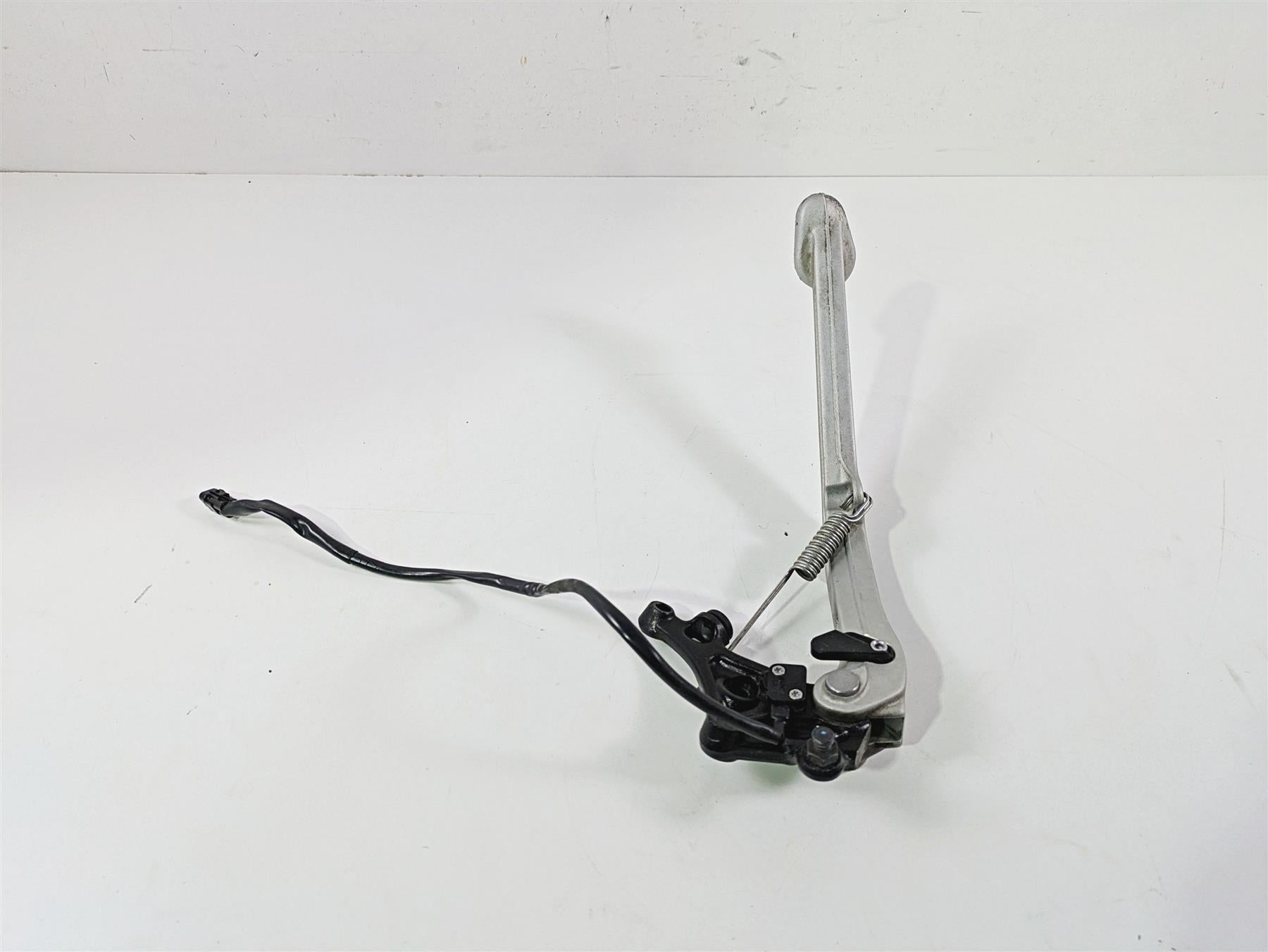 2024 Triumph Tiger 900 GT Side Kickstand & Mount & Safety Switch T2085017 {{ shop.shopifyCountryName }} - Mototech271