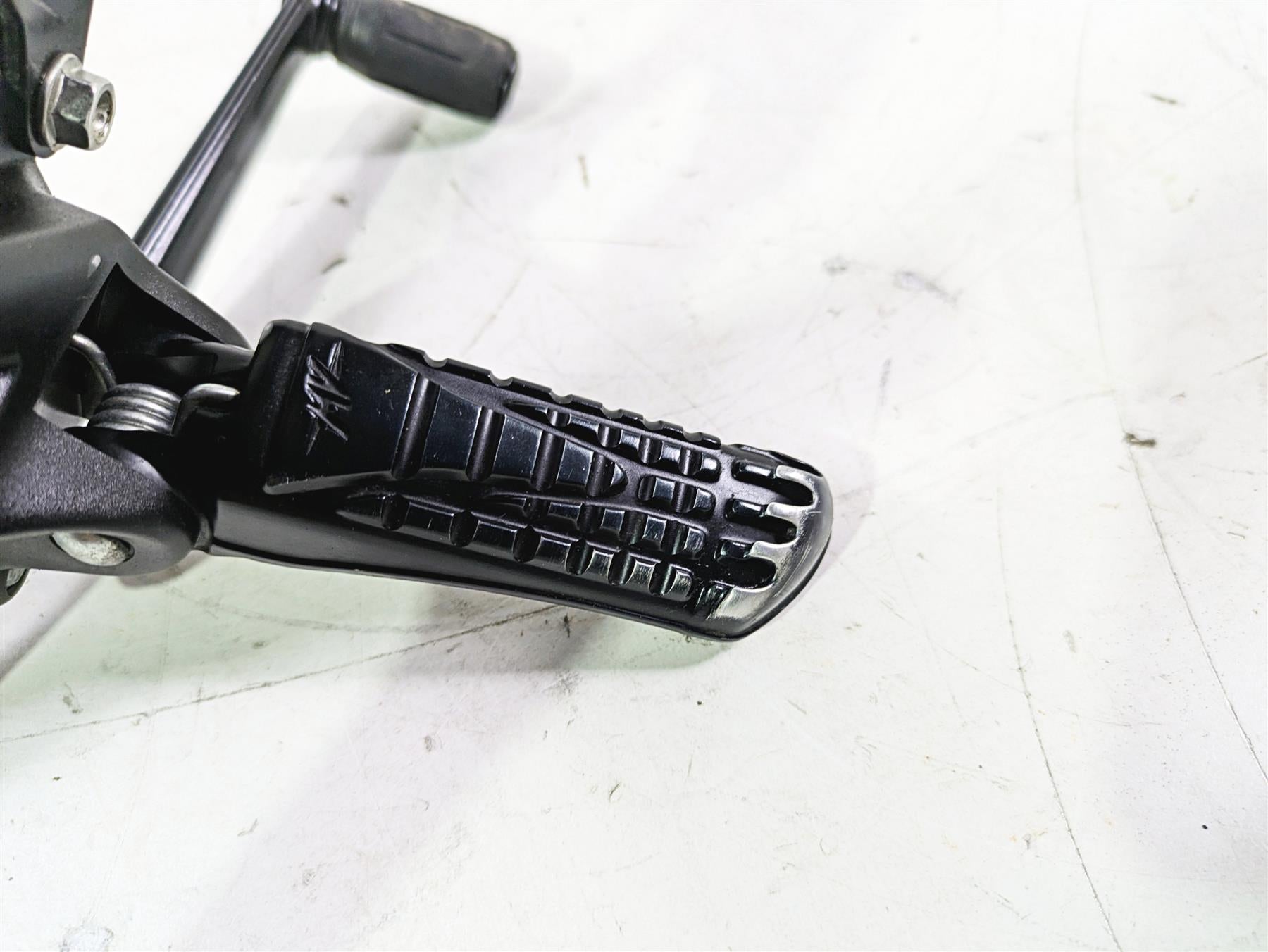 2022 MV Agusta F3 800 Rosso Left Front Footpeg & Shifter Set 80A0B7474 {{ shop.shopifyCountryName }} - Mototech271