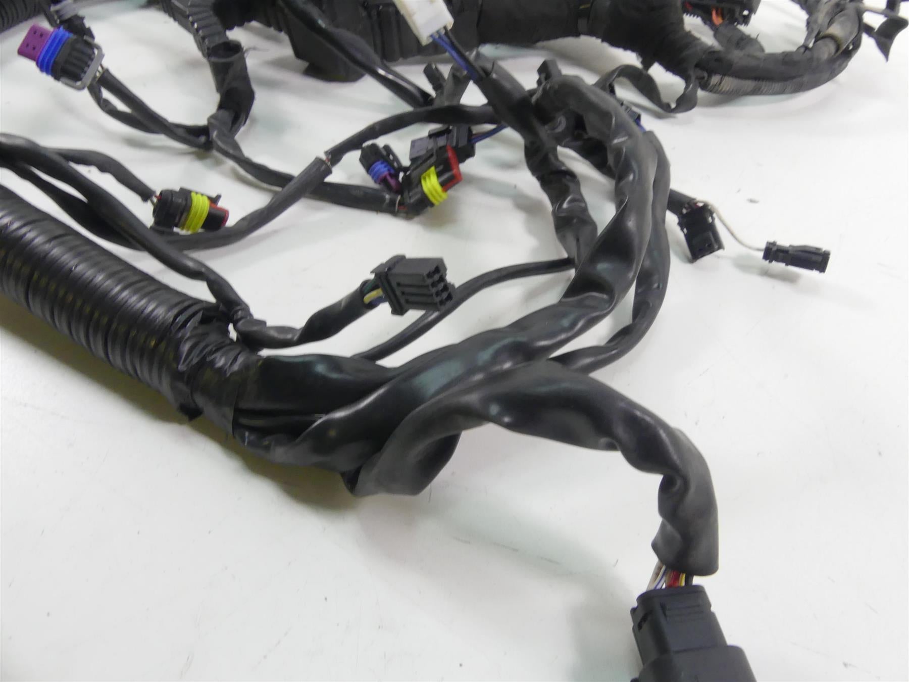 2015 Harley FLD Dyna Switchback Main Wiring Harness Abs - No Cuts 71075-12A {{ shop.shopifyCountryName }} - Mototech271