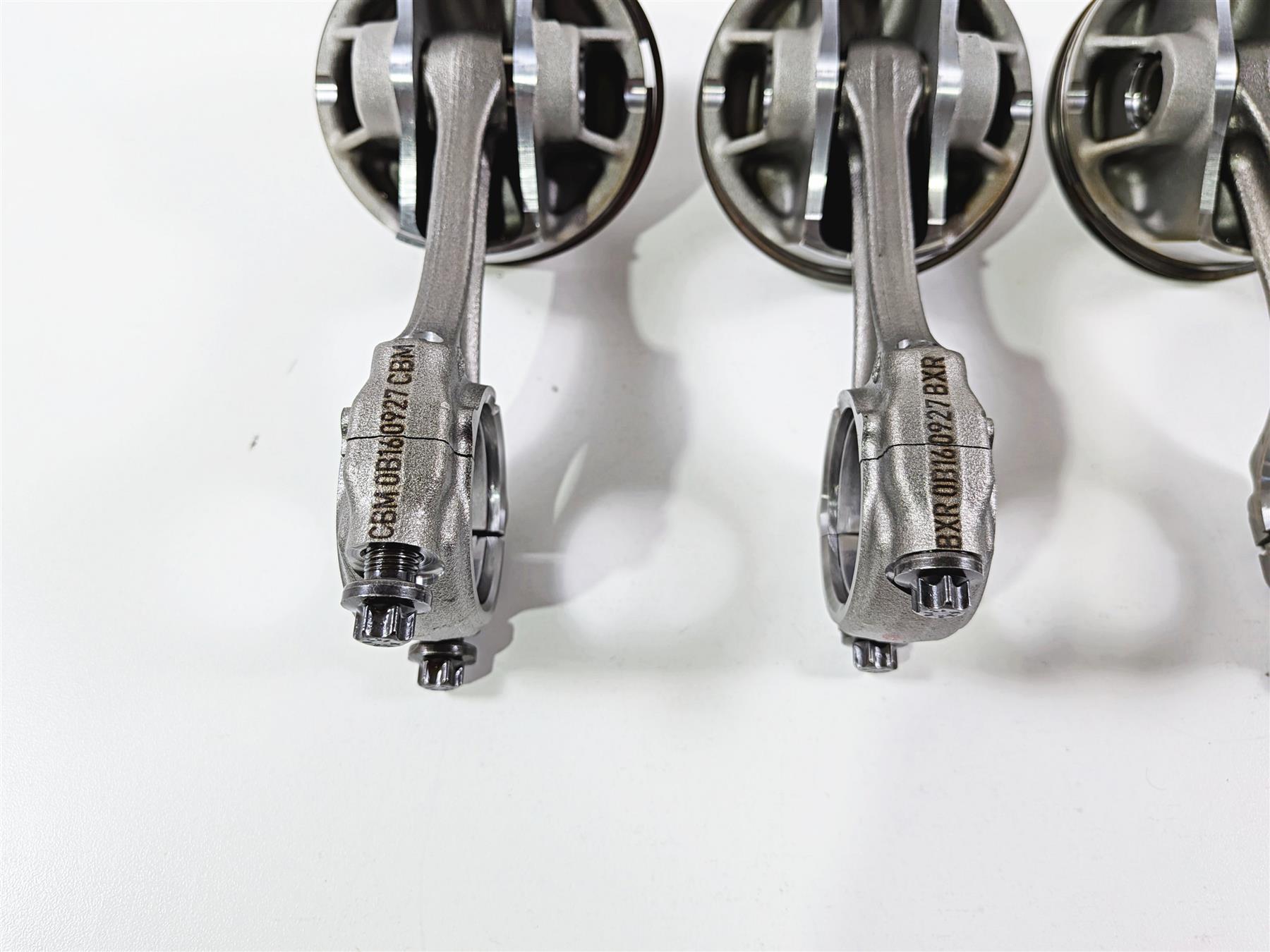 2017 BMW S1000RR K46 All 4 Piston & Connecting Rod Set 11258536333 {{ shop.shopifyCountryName }} - Mototech271