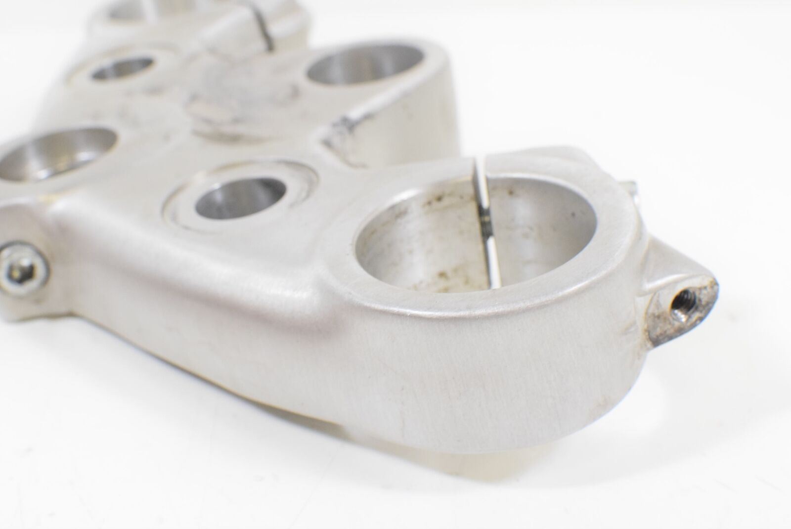 04 Moto Guzzi California EV Touring Upper Triple Tree Steering Stem GU03493100 {{ shop.shopifyCountryName }} - Mototech271