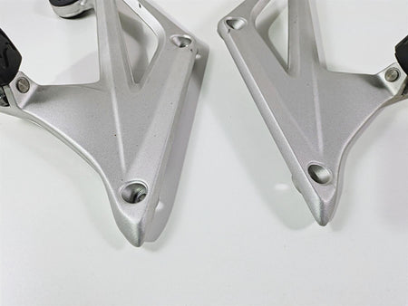 2019 BMW R1250RT K52 Rear Passenger Footpeg Set 46718534789 46718534790 {{ shop.shopifyCountryName }} - Mototech271
