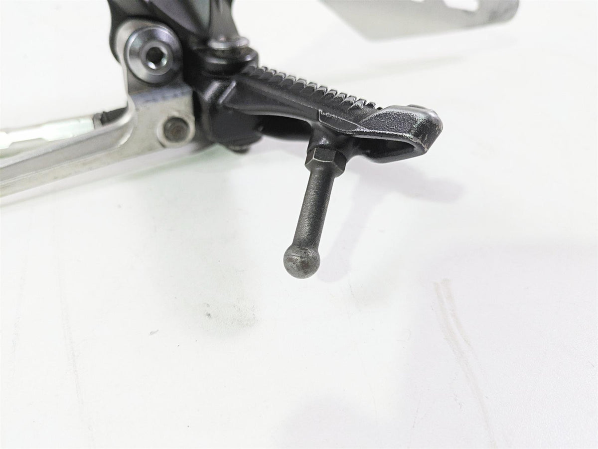 2020 Kawasaki ZX6R ZX636 Ninja Left Footpeg Foot Peg Shifter Set 35063-0160-18R {{ shop.shopifyCountryName }} - Mototech271