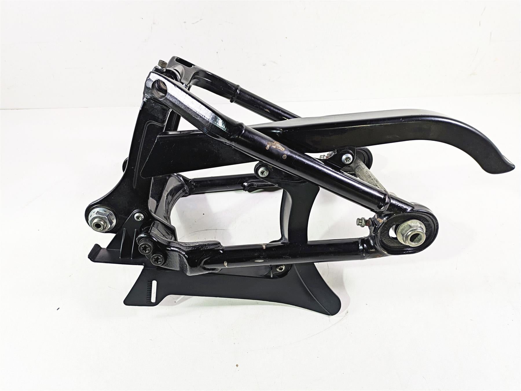 2020 Harley Softail FXST Standard Swingarm Swing Arm & Guards 47400099BHP {{ shop.shopifyCountryName }} - Mototech271