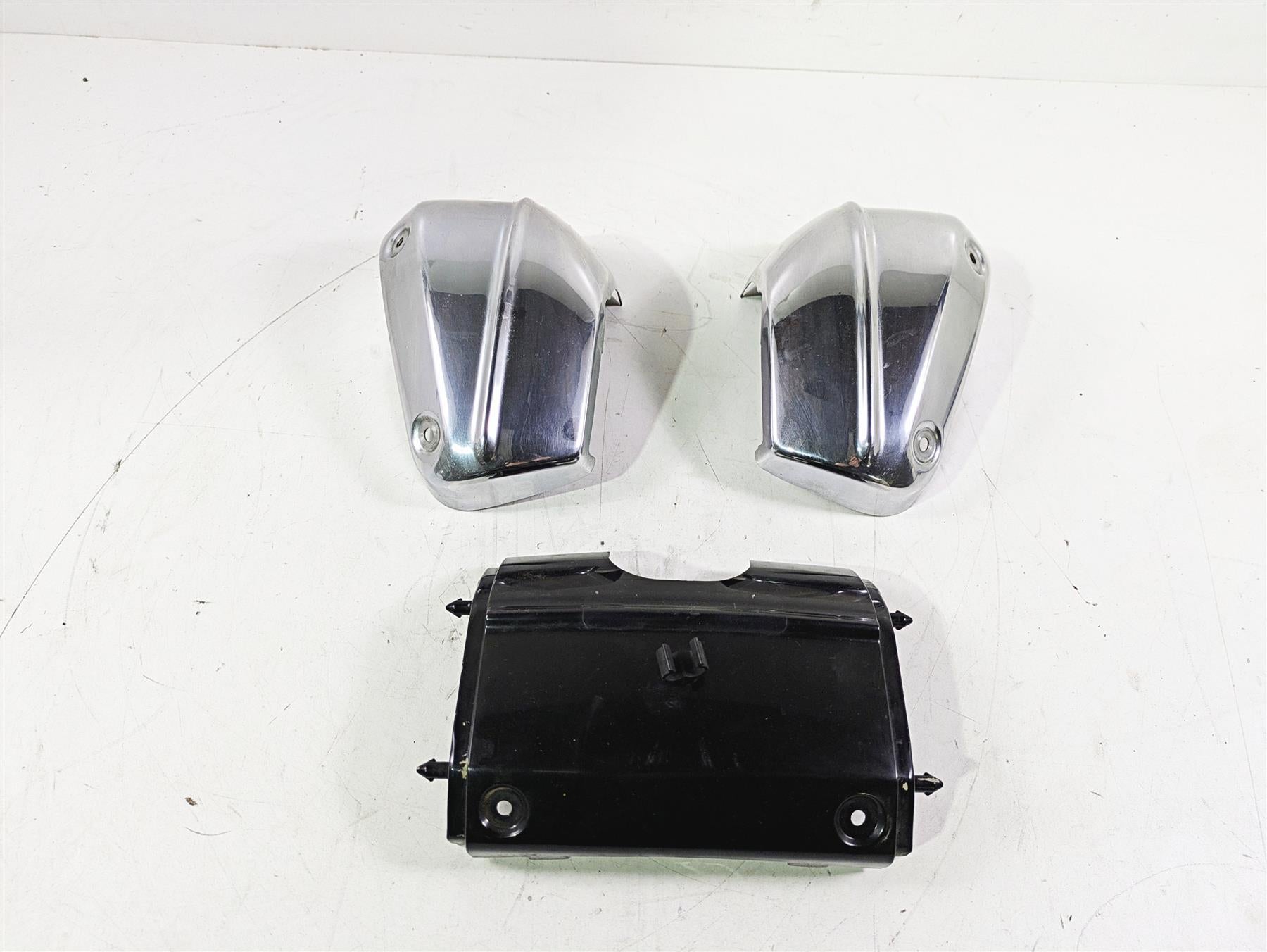2004 Yamaha XVZ1300 Royal Star Left Right Side Cover Fairings 4NK-21711-00-P9 {{ shop.shopifyCountryName }} - Mototech271