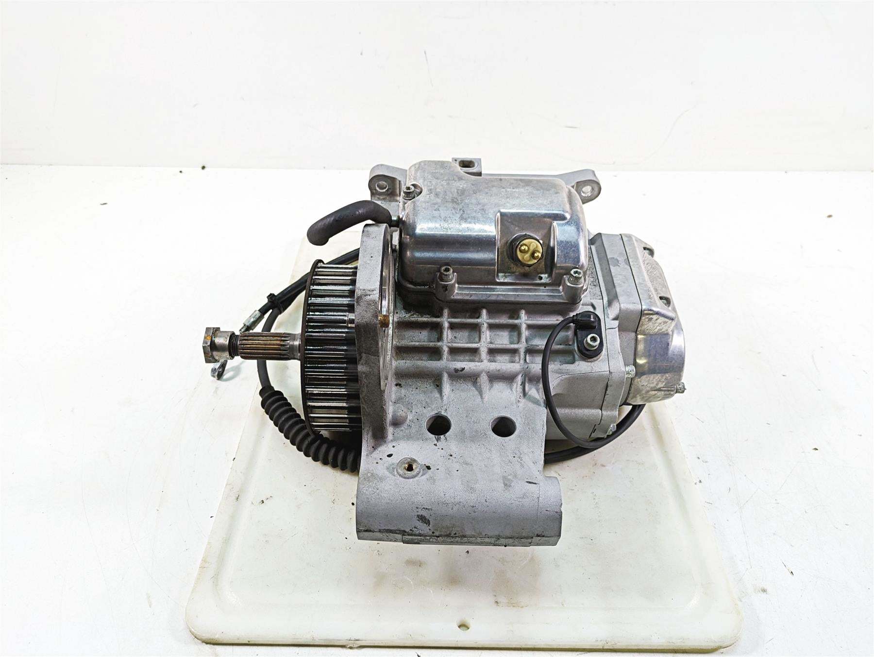 2006 Harley FLSTI Softail Heritage 5-Speed Transmission Gear Box 33098-06A {{ shop.shopifyCountryName }} - Mototech271