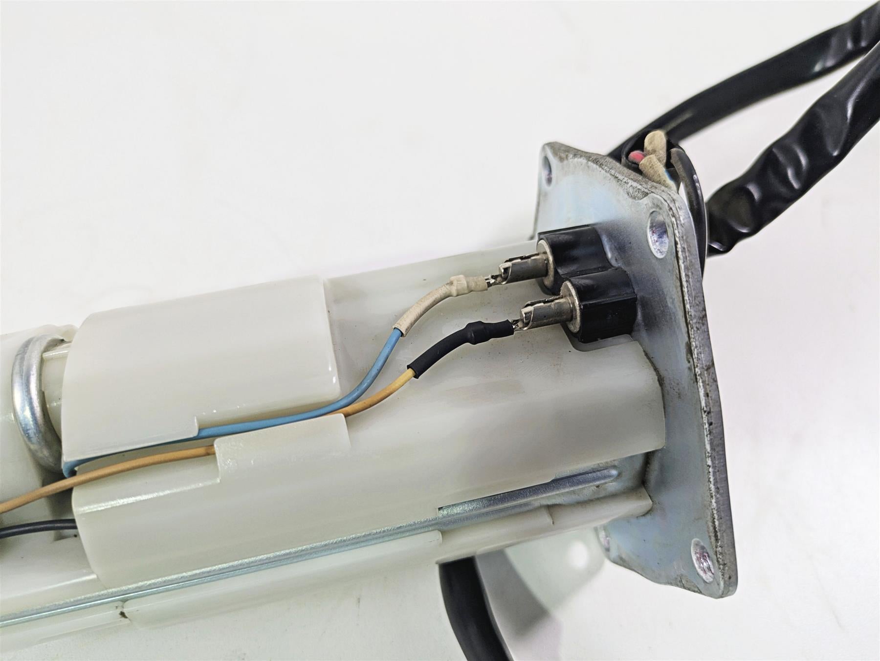 2016 Kawasaki ZX10R Ninja Fuel Gas Petrol Pump 49040-0750 {{ shop.shopifyCountryName }} - Mototech271
