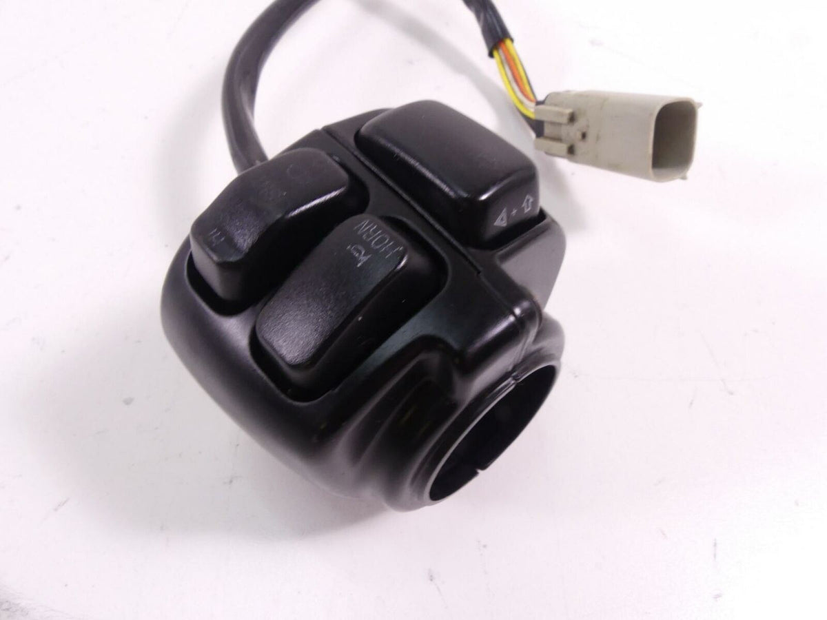2009 Harley FXDC Dyna Super Glide Left Control Horn Turn Signal Switch 71682-06A {{ shop.shopifyCountryName }} - Mototech271